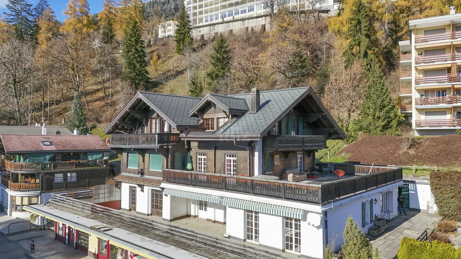 Zu renovieren! Geräumige Wohnung mit Terrasse und Garten