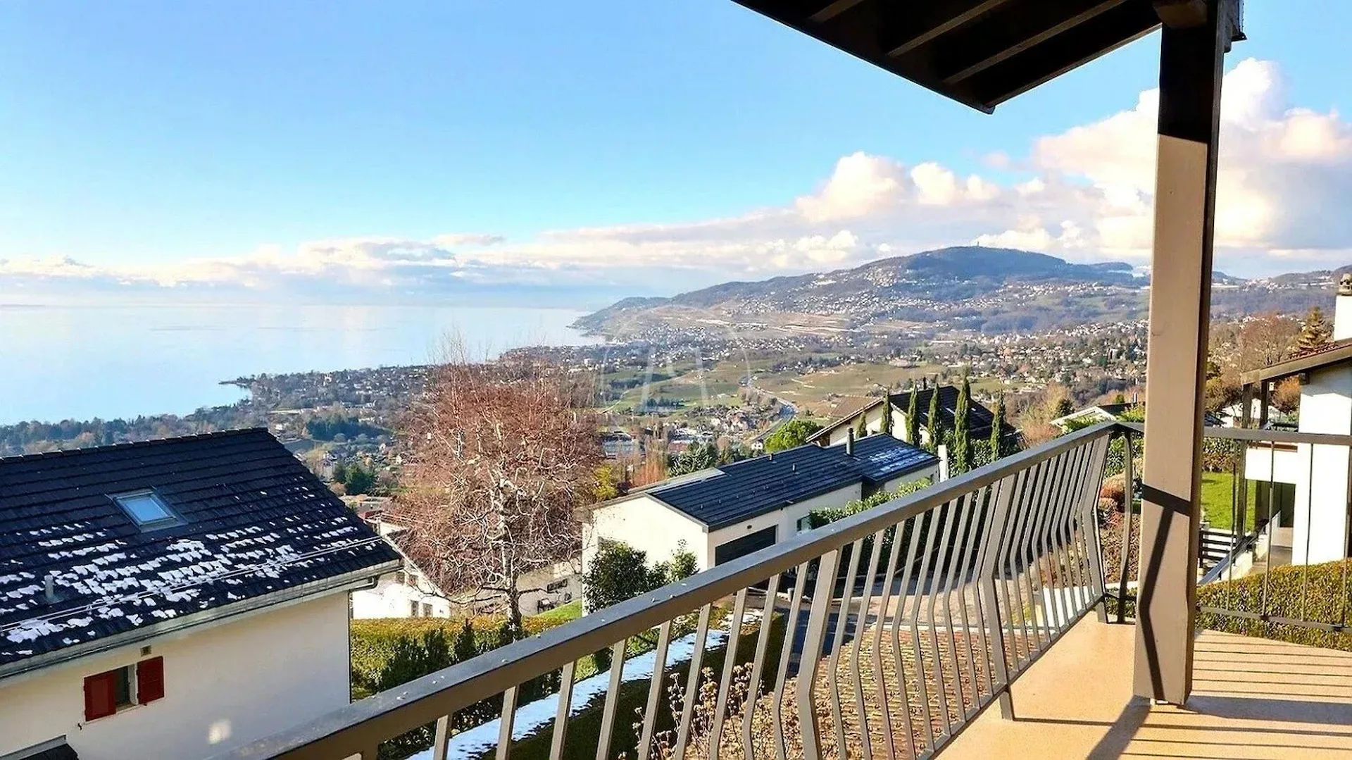 Schönes renoviertes Anwesen mit Panoramablick in Chernex