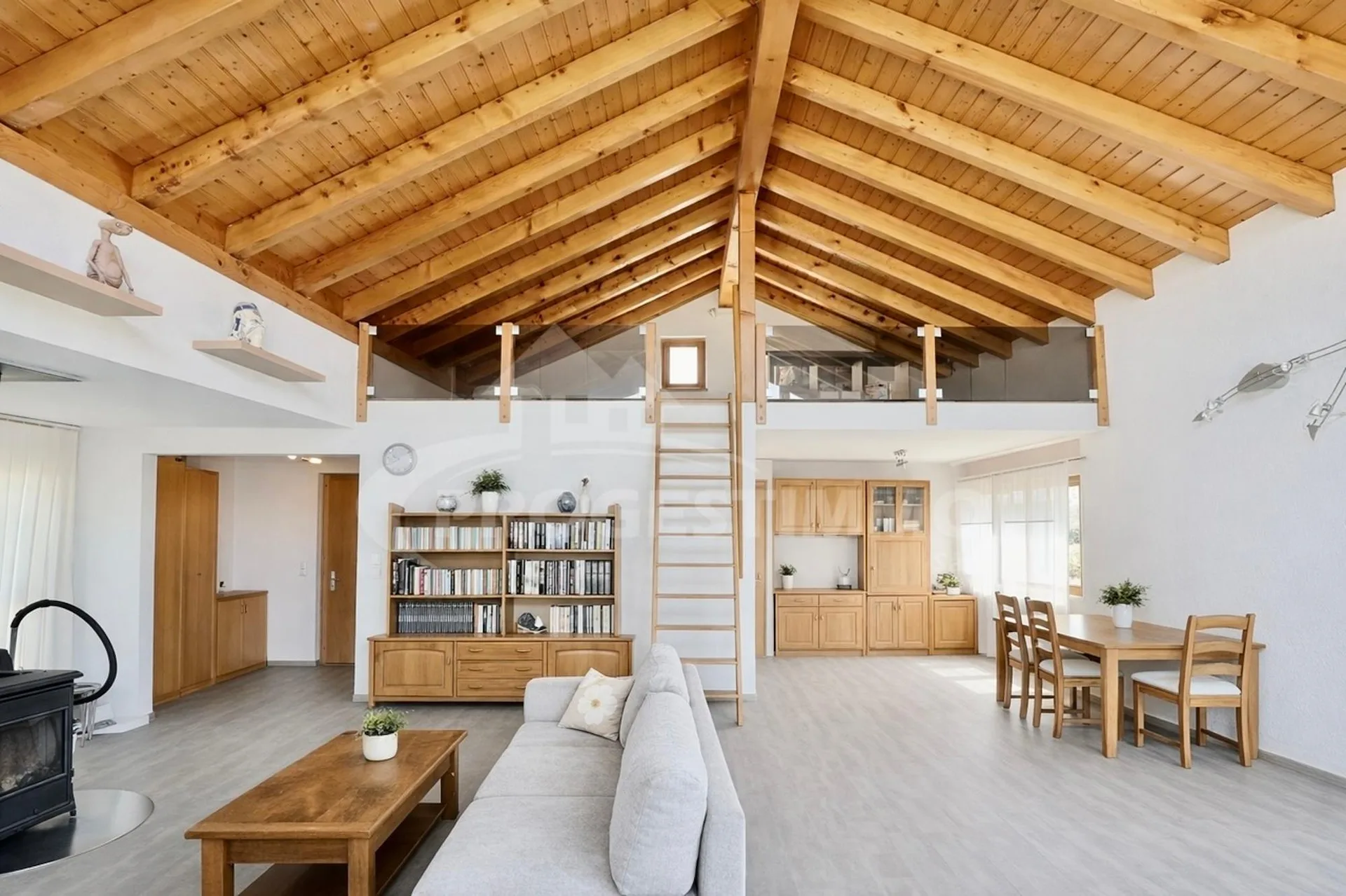Casa indipendente con panorama mozzafiato sulla pianura