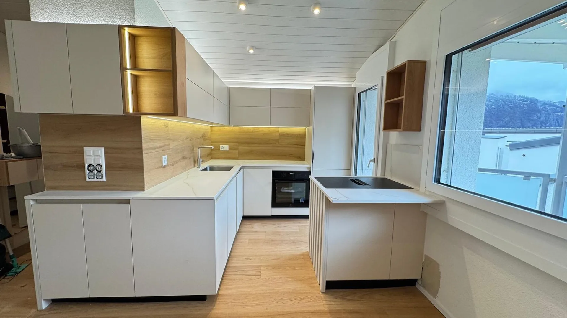 Exklusive 3.5-Zimmerwohnung als zweite Wohnsitz mit traumhafter Panoramasicht auf den Walensee