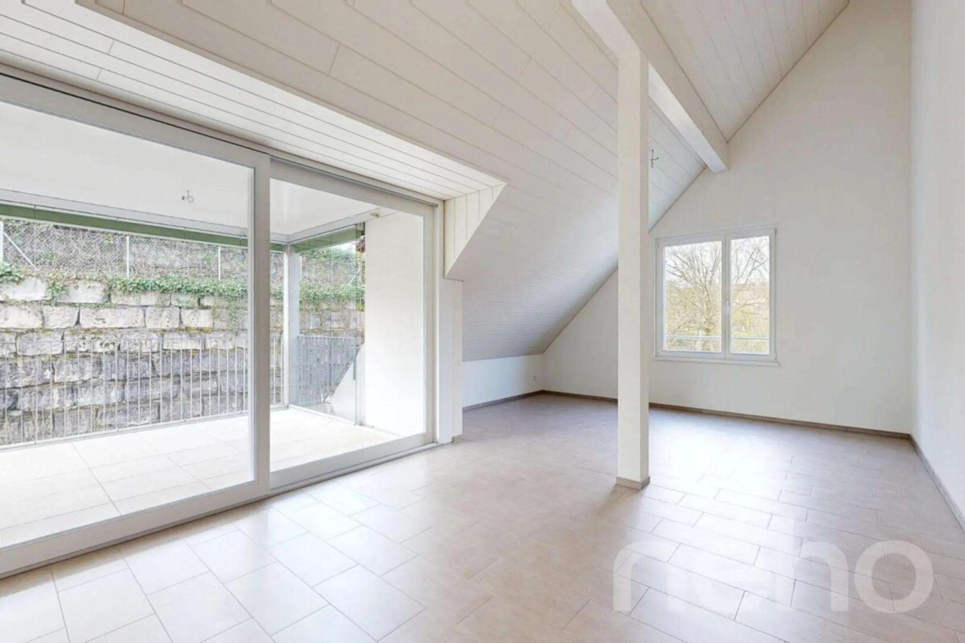 Moderne 4.5-Zimmer Dachwohnung mit Keller und grossem Estrich