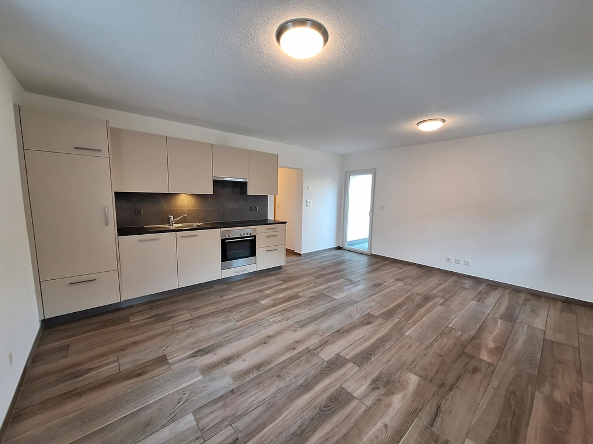 KLEINE 3-ZIMMER-WOHNUNG MIT TERRASSE