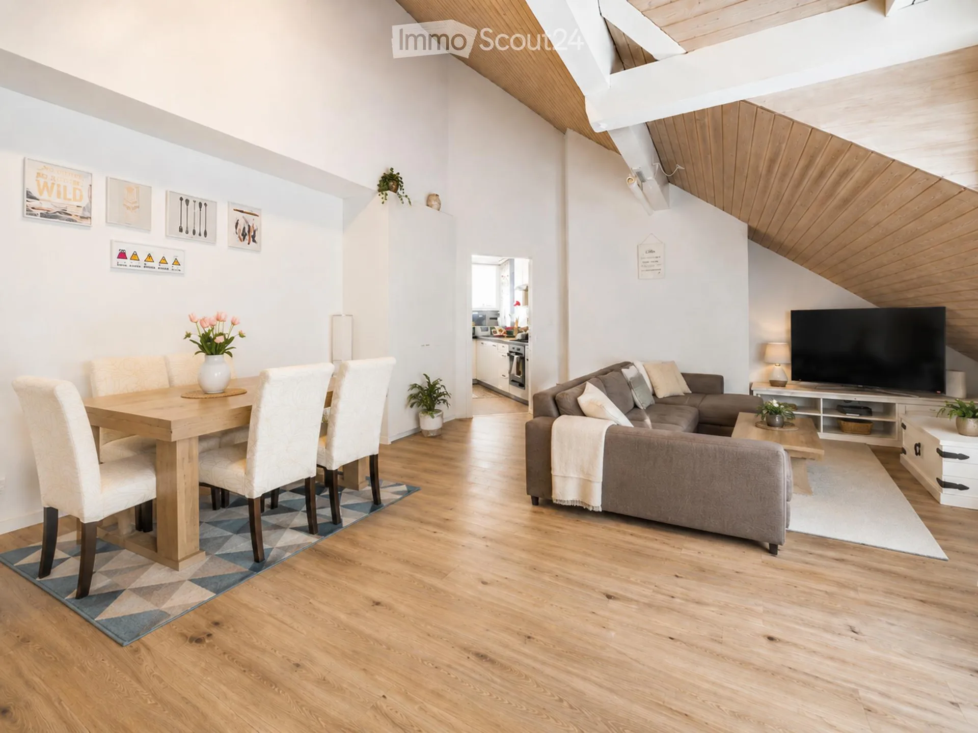 Lichtdurchflutete 4.5-Zimmer-Attika-Maisonette mit Tiefgaragenplatz, St. Gallen