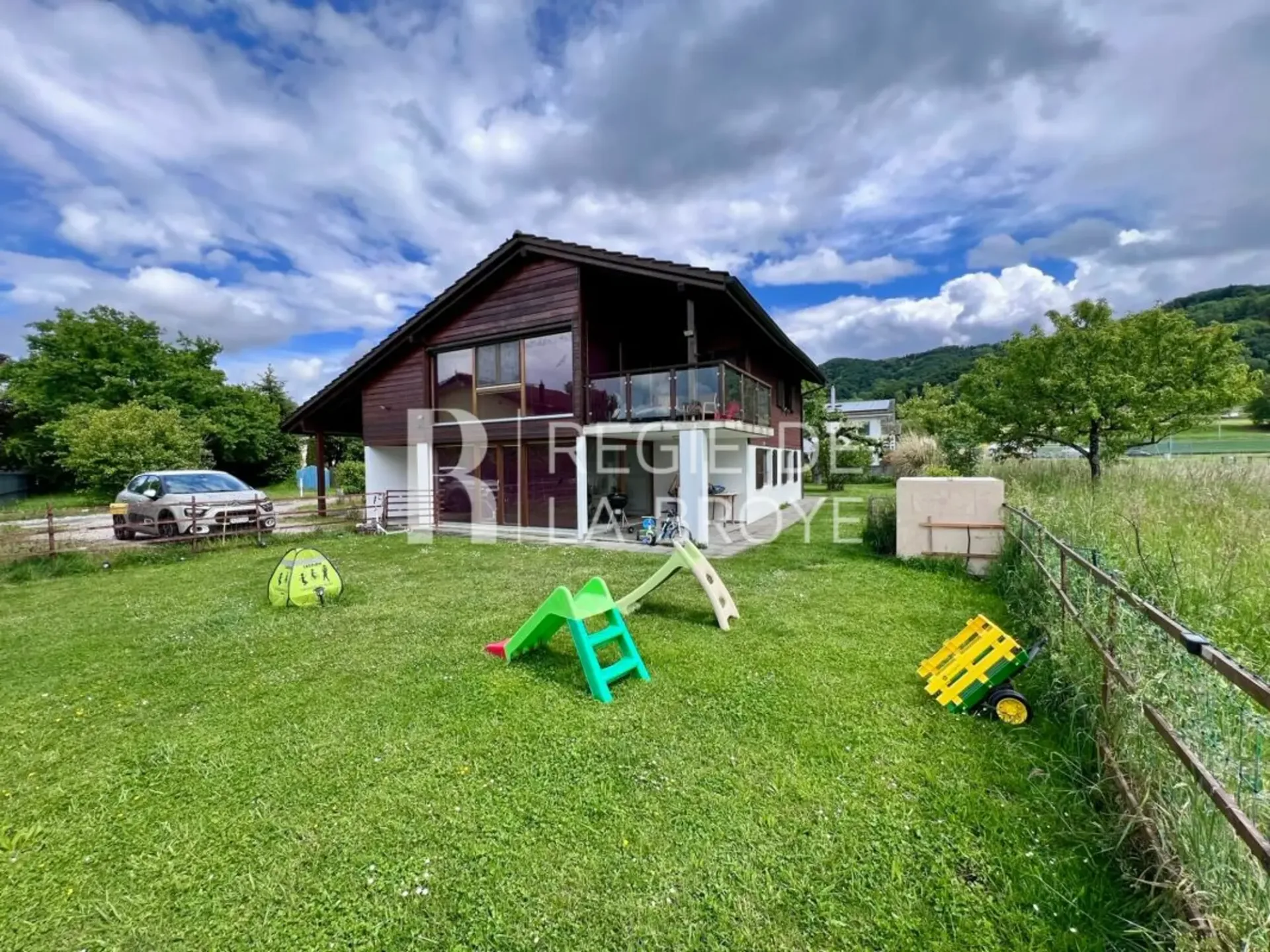 Chalet mit 4.5 Zimmern in Cheyres