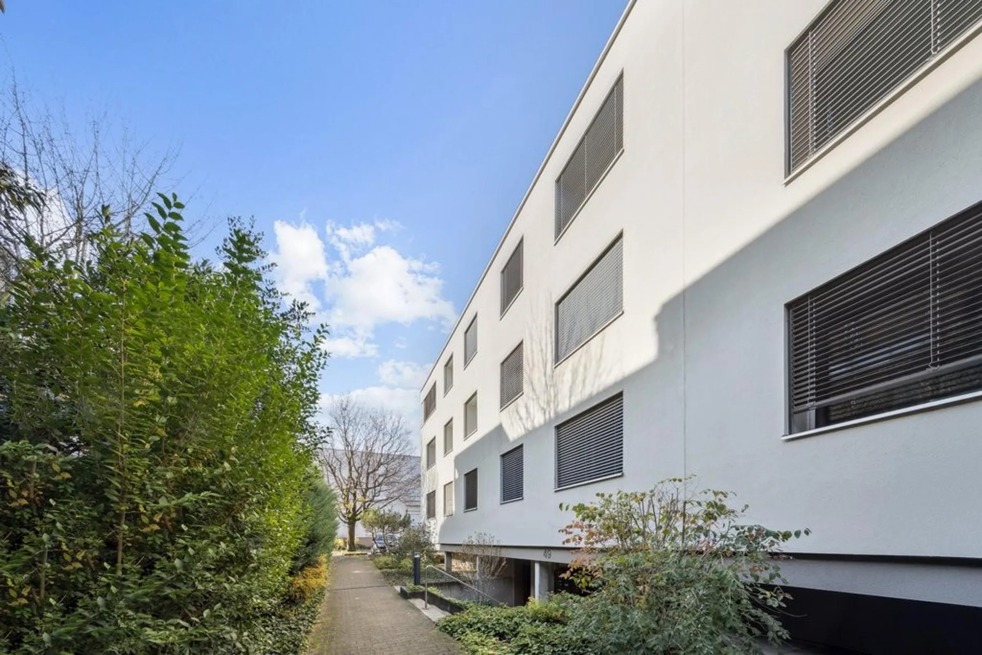 Moderne 3.5 Zimmerwohnung mit Cheminée in Allschwil