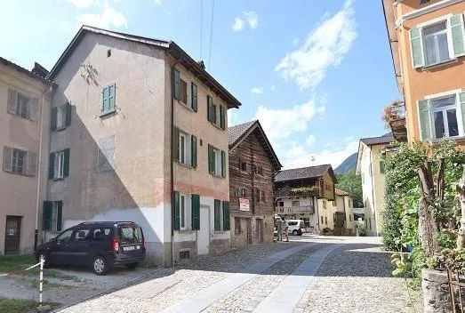 3 1/2.Zimmer-Dorfhaus / casa di 3 1/2 locali nel nucleo