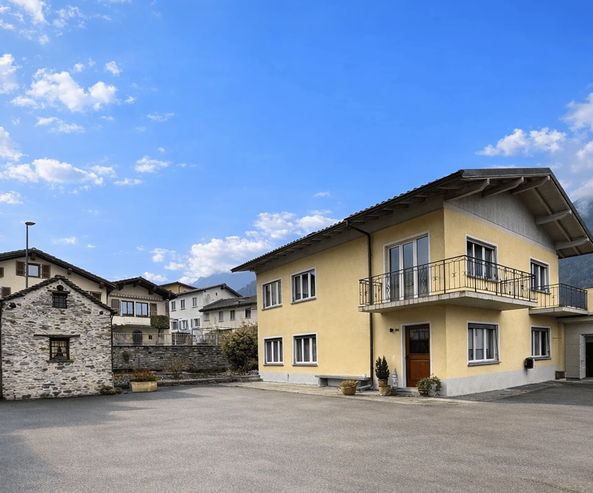 Detached house immersed in the green countryside of Cama - Norantola
