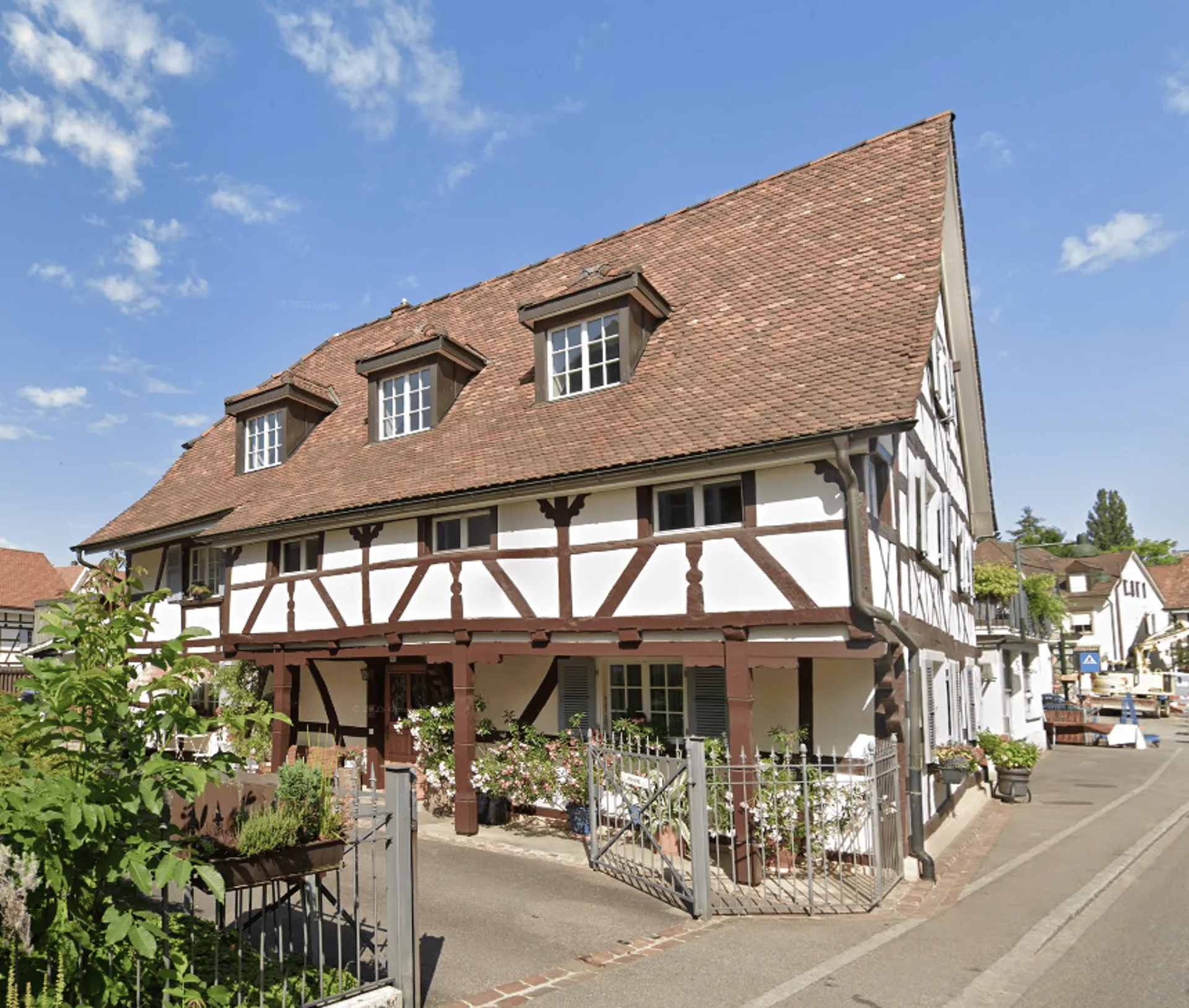 Charmant appartement mansardé à Allschwil