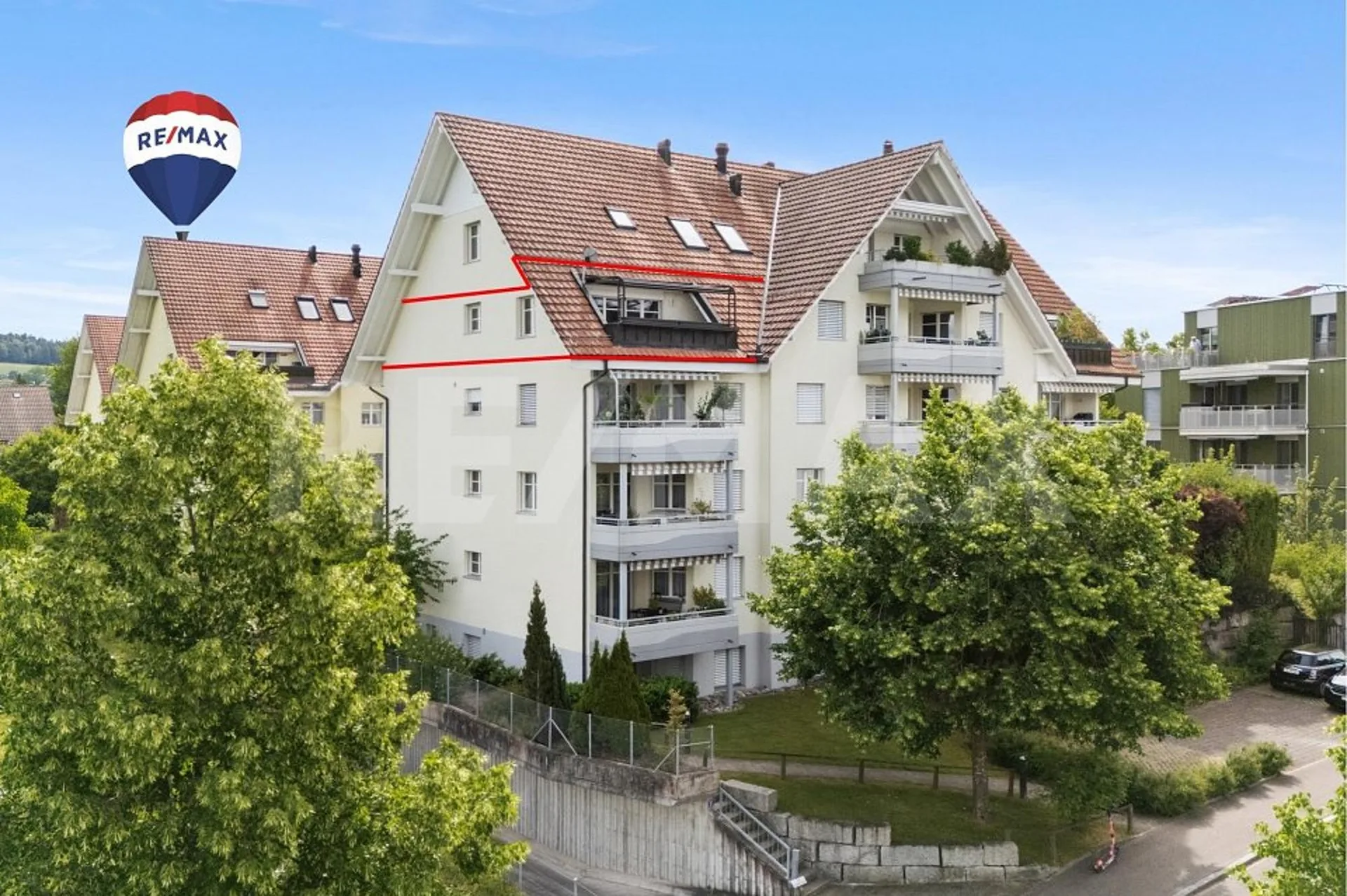 Charmante 4.5-Zi.-Dachwohnung mit sonnigem Balkon und Weitsicht