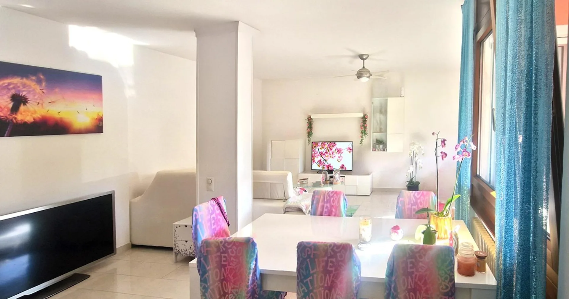 Modernes, geräumiges 4,5-Zimmer-Wohnung mit überdachter Terrasse und Balkon, renoviert.