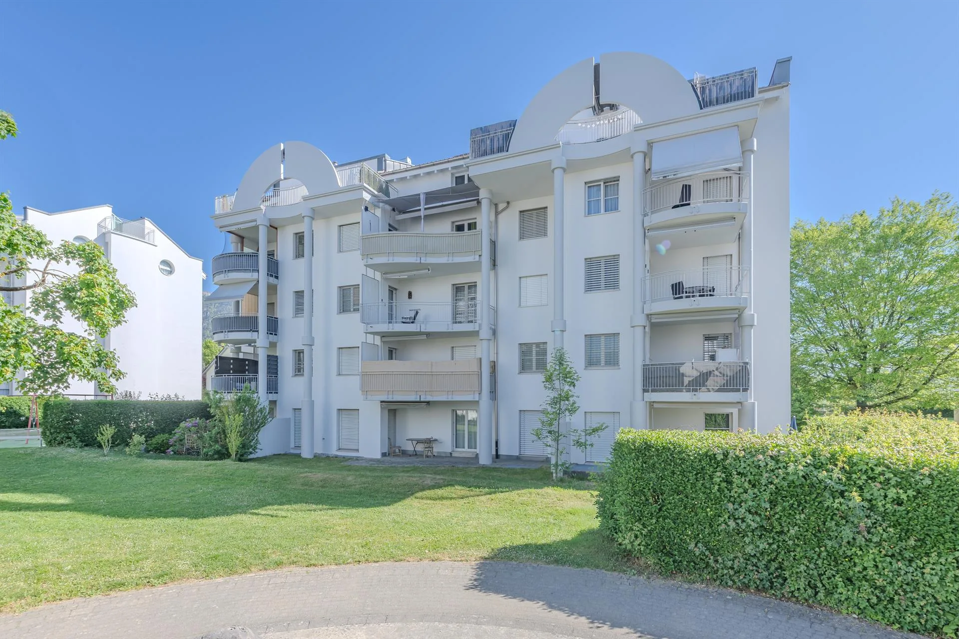 Grosszügige Wohnung mit zwei Balkonen in idealer Lage!