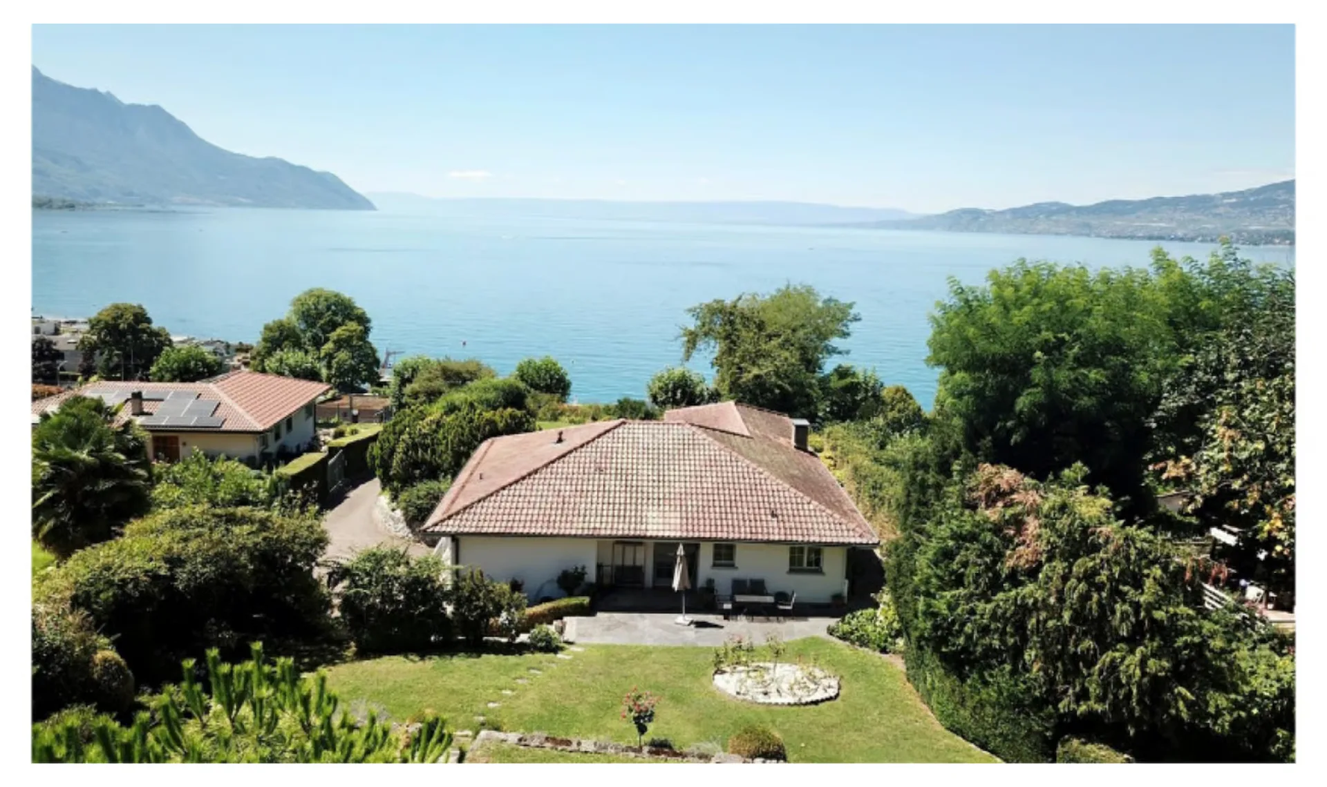 Élégante propriété face au lac