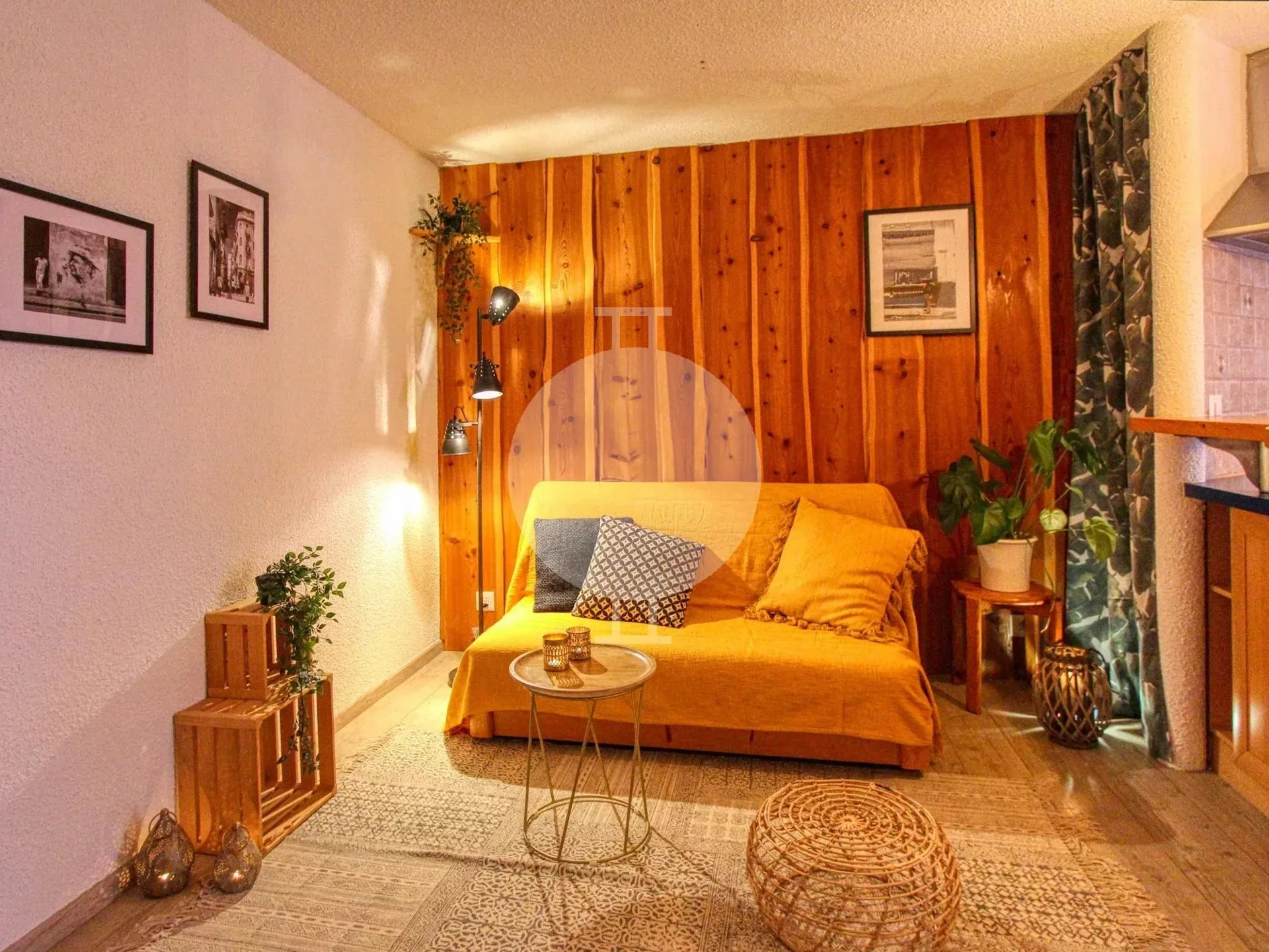 À LOUER À L'ANNÉE À VEYSONNAZ : Charmant 2 pièces avec petite terrasse/jardin et magnifique vue