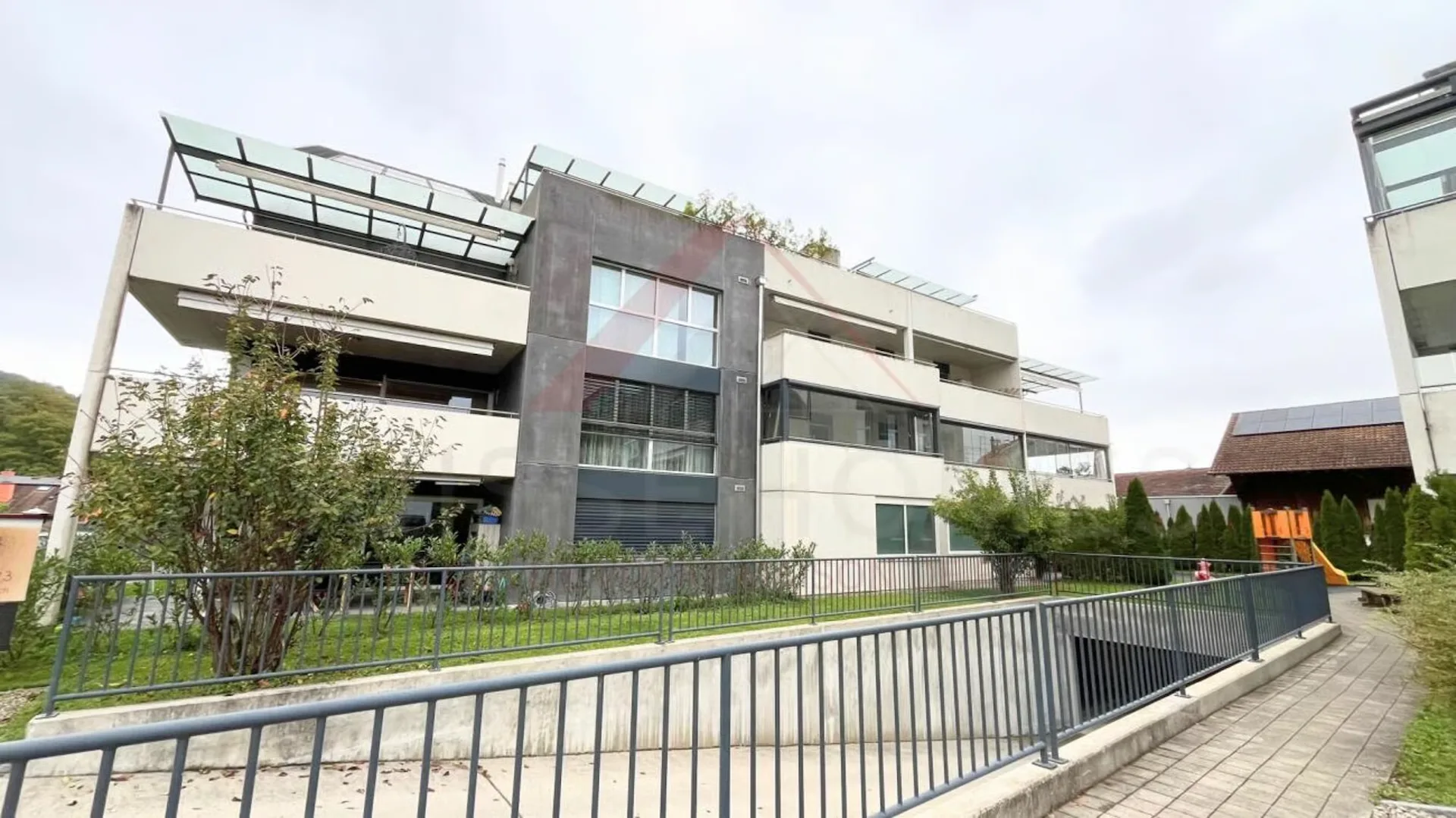 Seltene Gelegenheit in Courtételle - Minergie Gewerberaum von 157 m²
