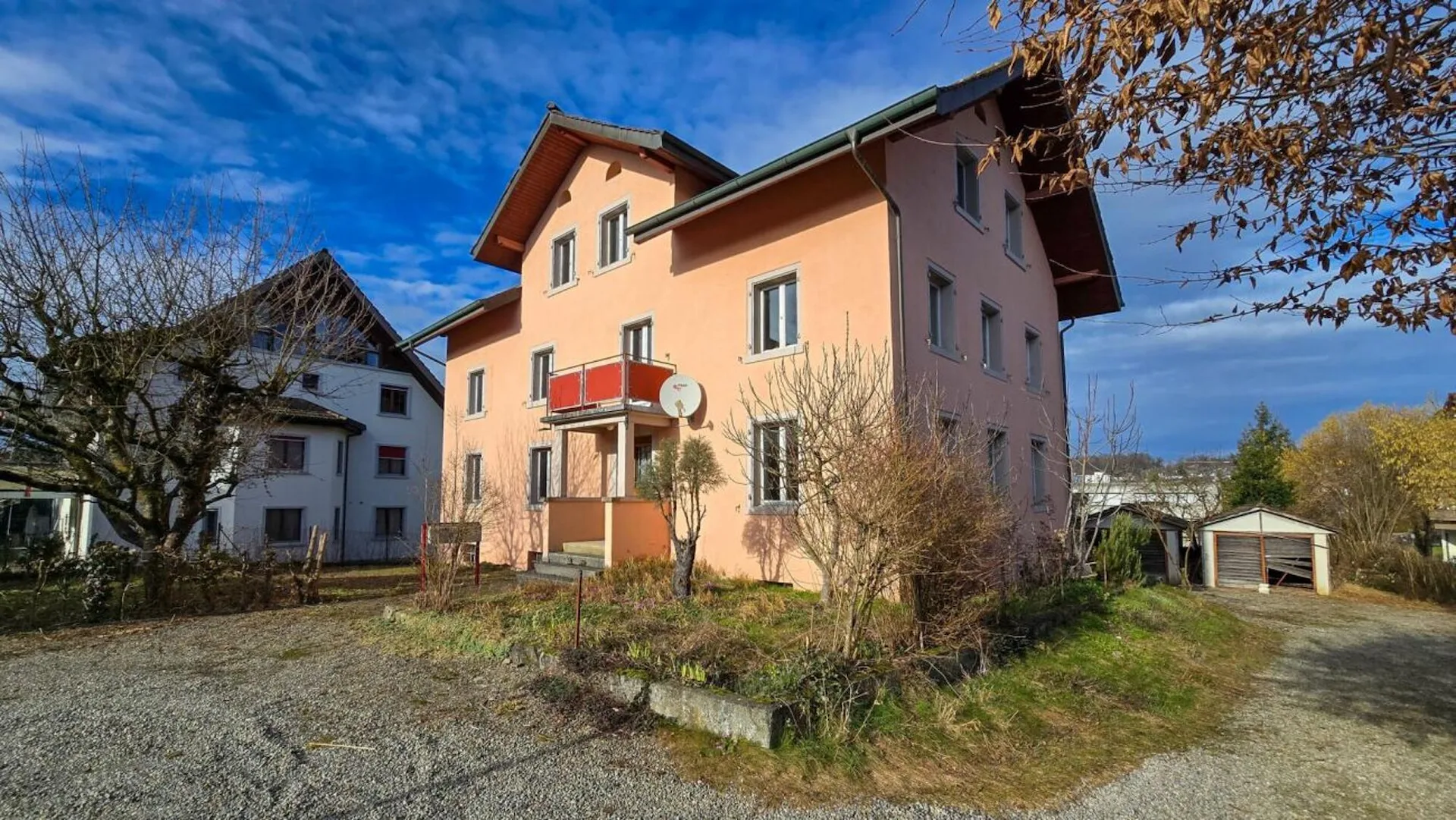 Apartment building with potential