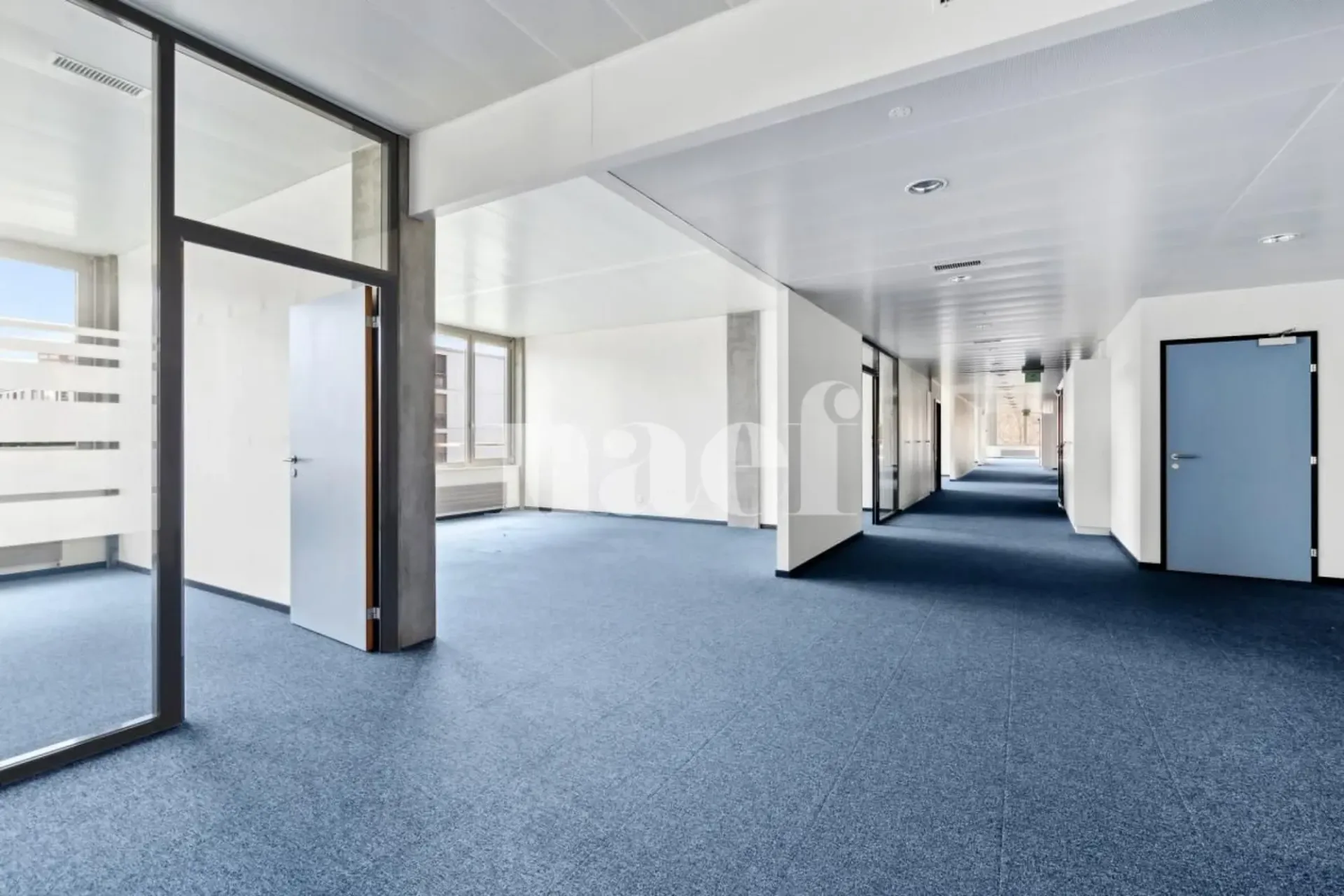 Fläche von ca. 211m2 modulierbar im 1. Stock