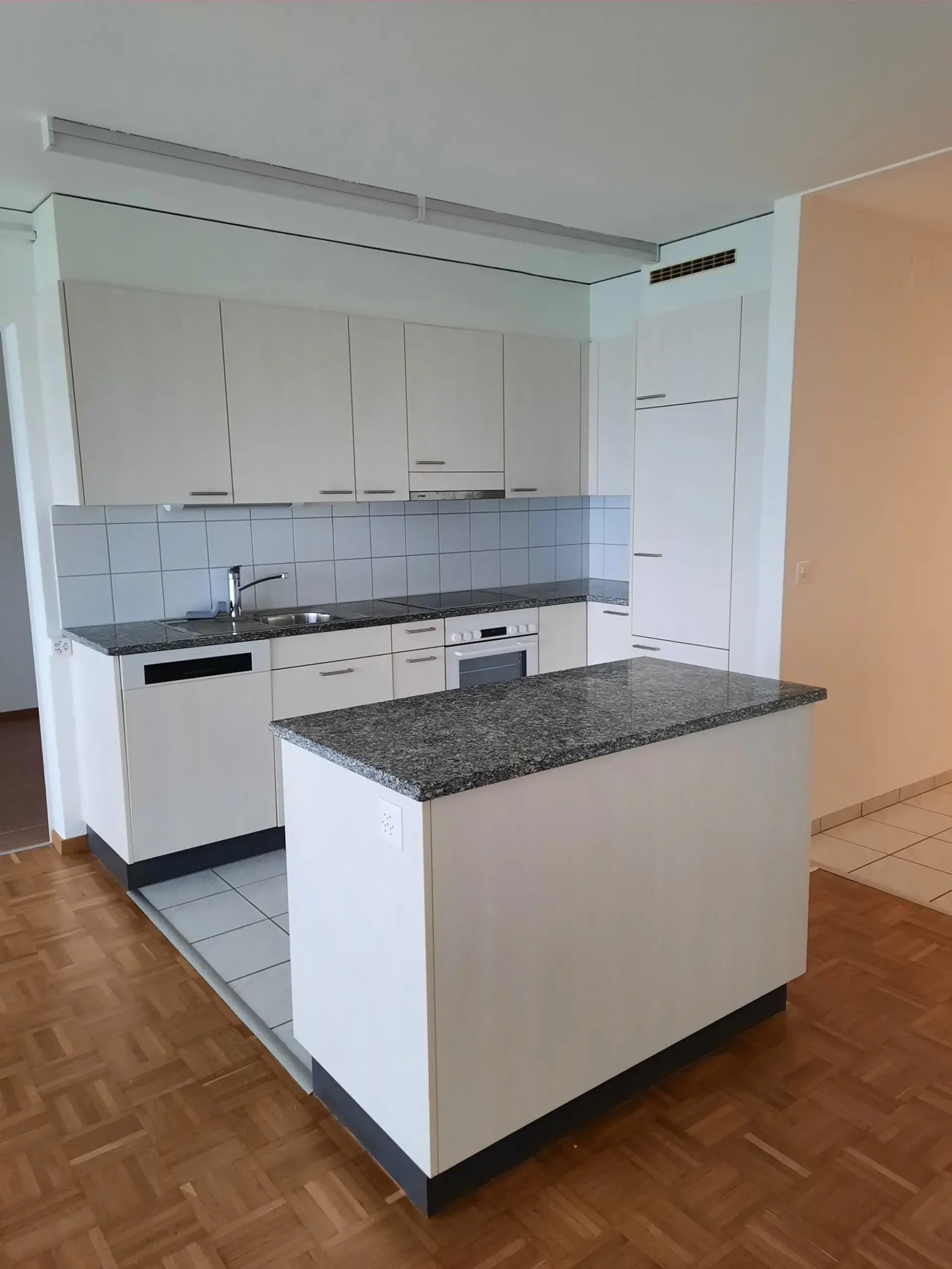Helle 4.5-Zimmerwohnung zu vermieten