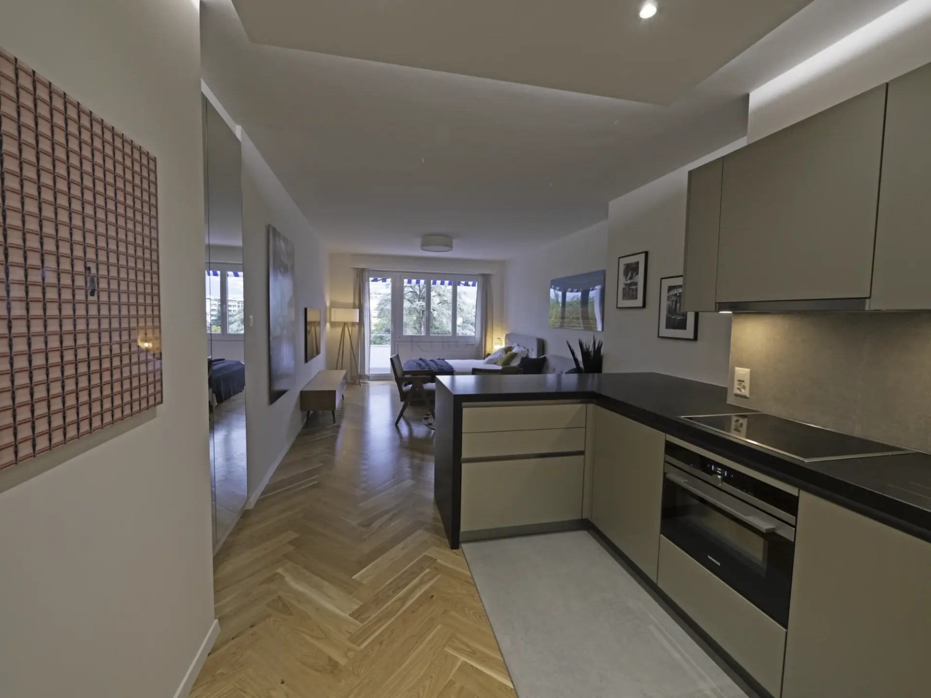 Miremont, Champel, appartement de standing avec balcon et dégagement, meublé
