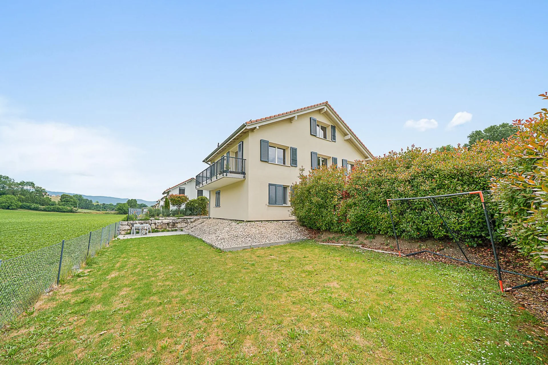 Prächtiges 5,5-Zimmer-Duplexappartement mit Balkon, Garten und superber Aussicht