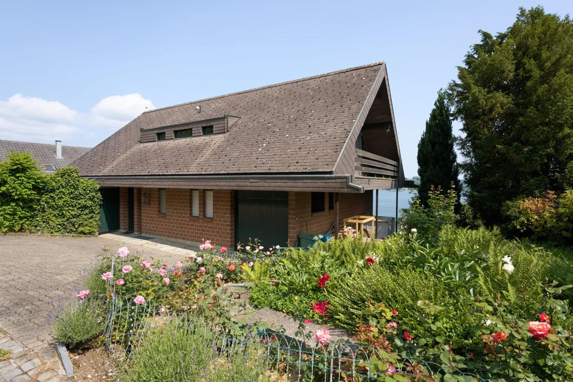 6.5-room single-family house with a dreamy lake view in Steckborn