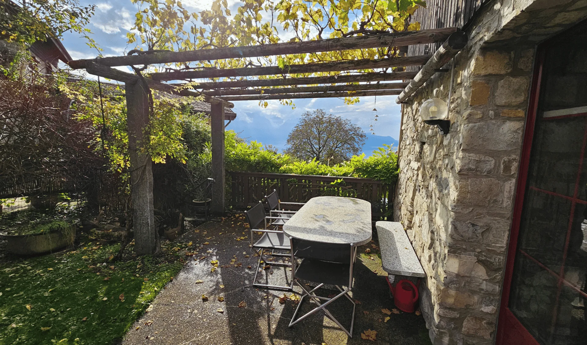 Maison de charme à Brent avec une magnifique vue sur le lac Léman