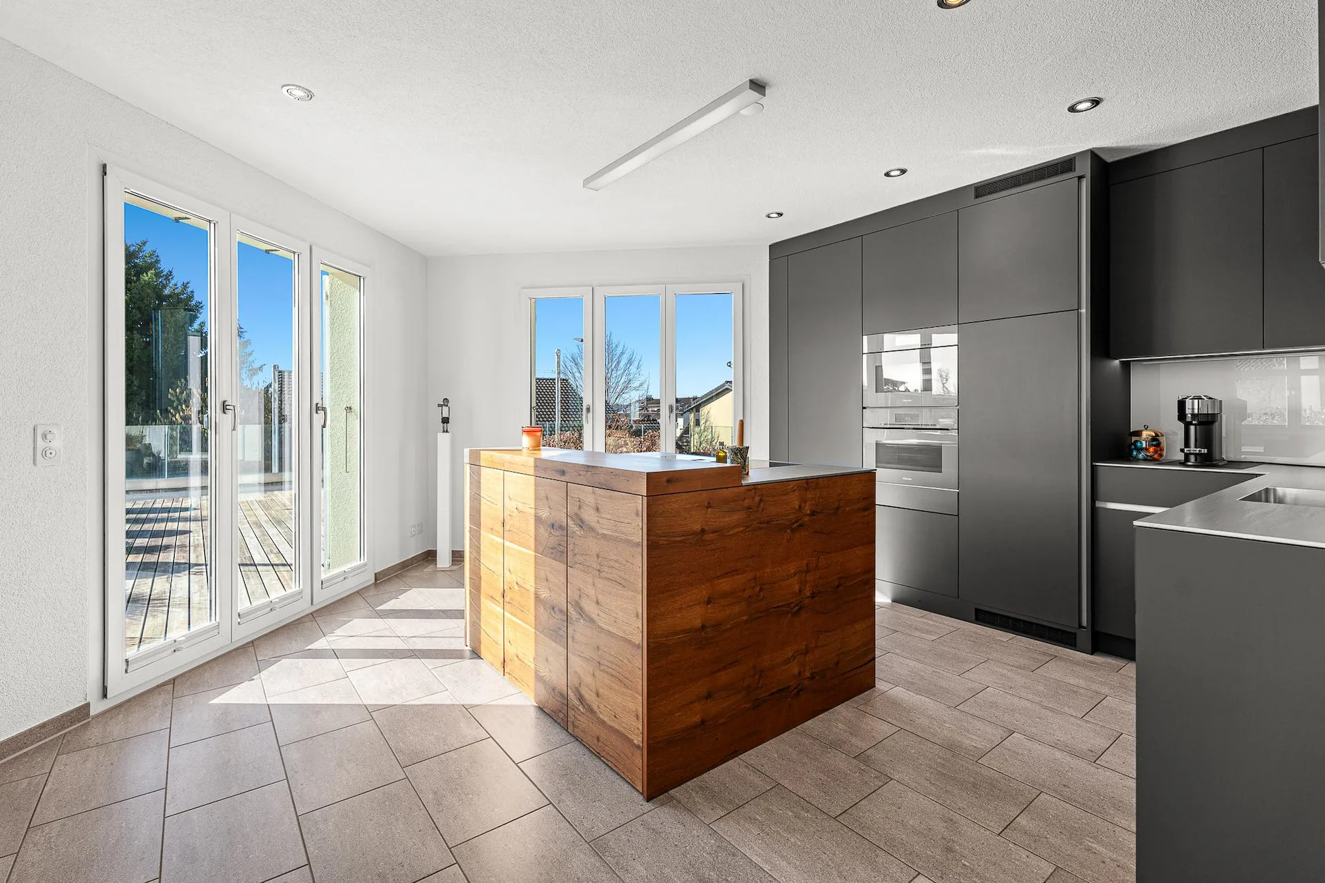 Traumhaftes 5.5 Zimmer Einfamilienhaus mit cooler Relax-Terrasse