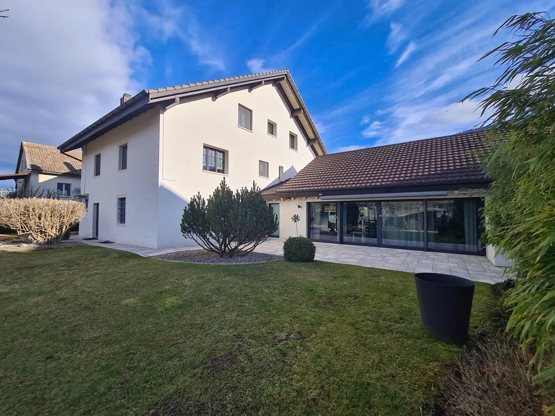 EXCEPTIONAL PRICE REDUCTION - Luxurious and grandiose prestige property with 10.5 rooms