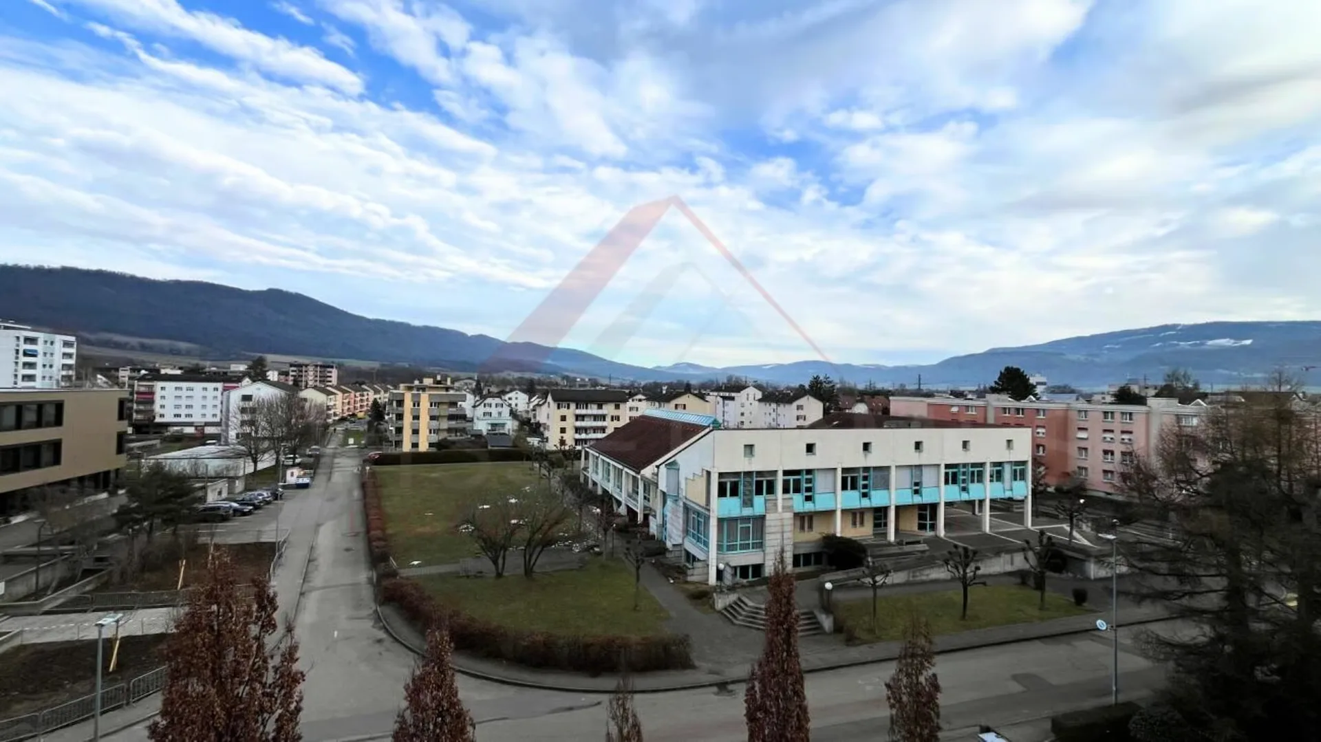 Delémont - Bel appartement 3.5 pièces rénové avec terrasse et vue panoramique