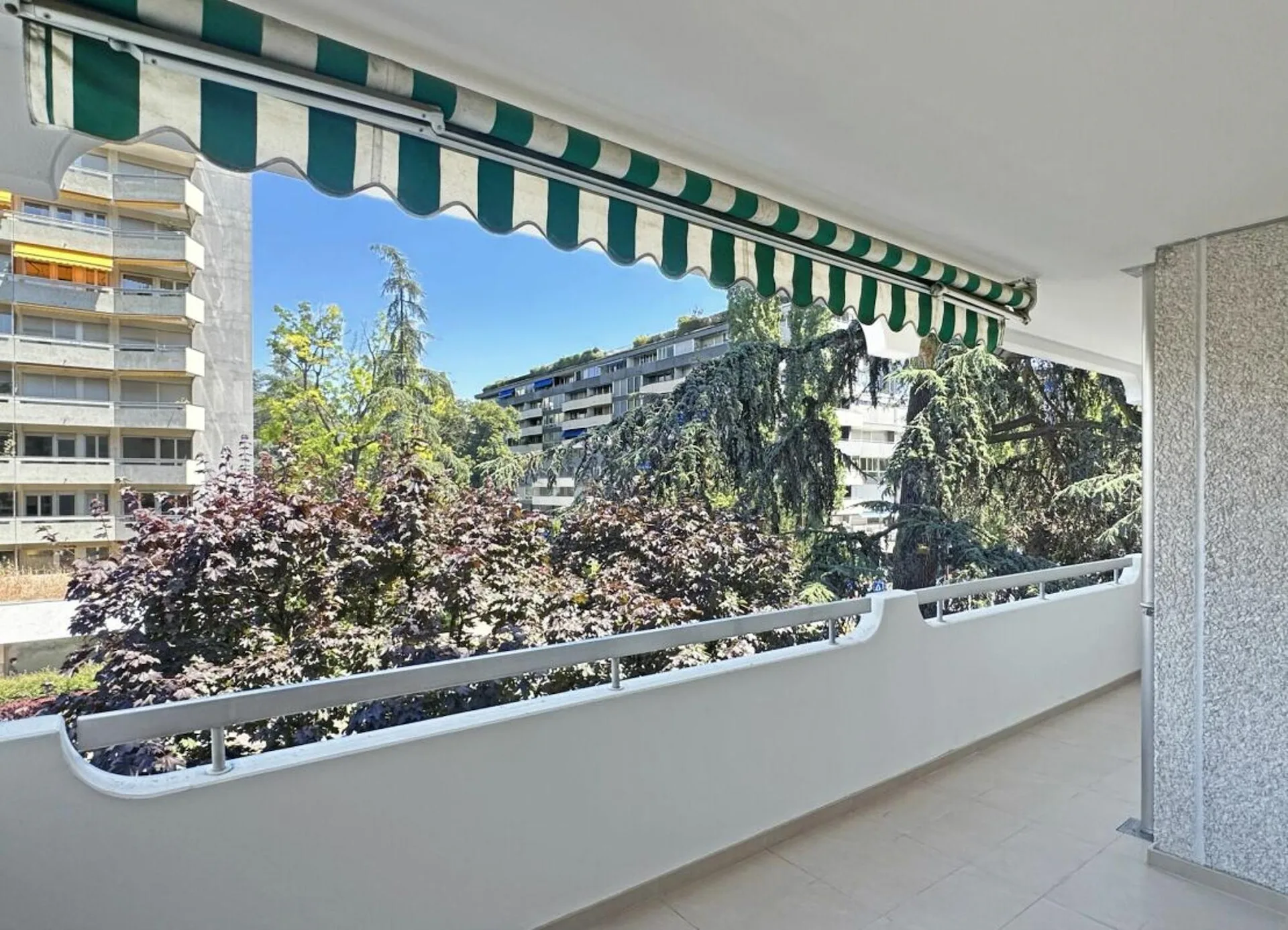 Appartement mit 7 Zimmern in Genf