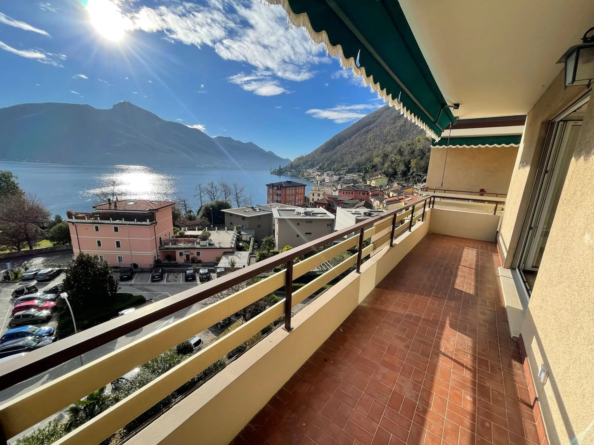 Attraktive 2½-Zimmer-Wohnung mit herrlichem Seeblick