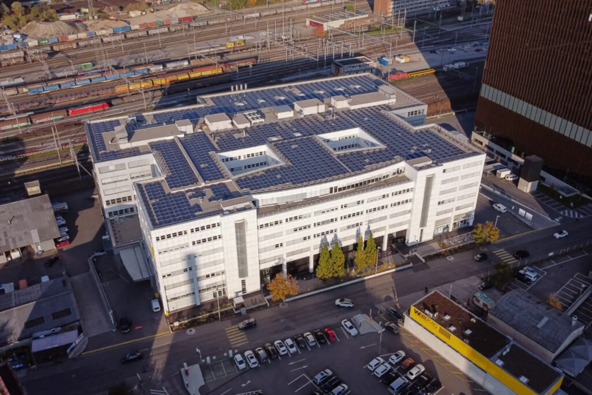Effizienter Logistik-Hub mit kompletter Infrastruktur – über 8’200 m²