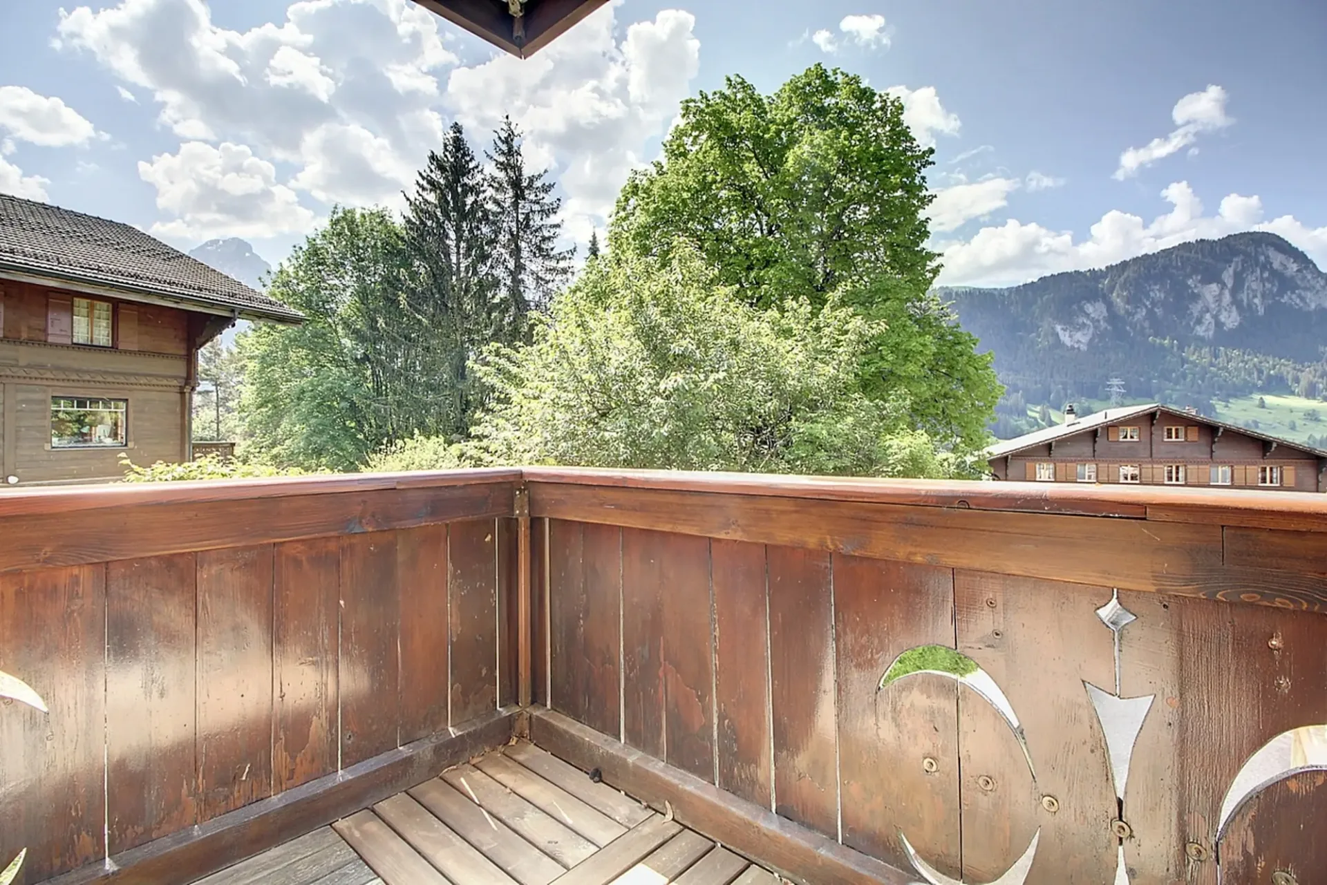 Très bel appartement traversant  de 5 pièces