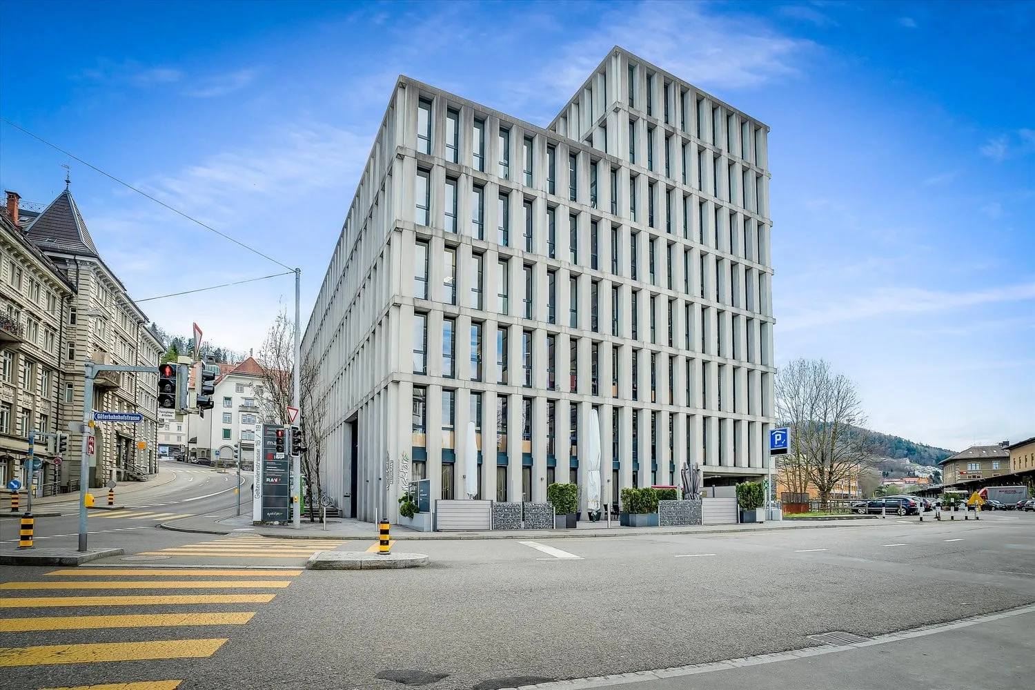 Einstellplatz in Bahnhofsnähe per sofort