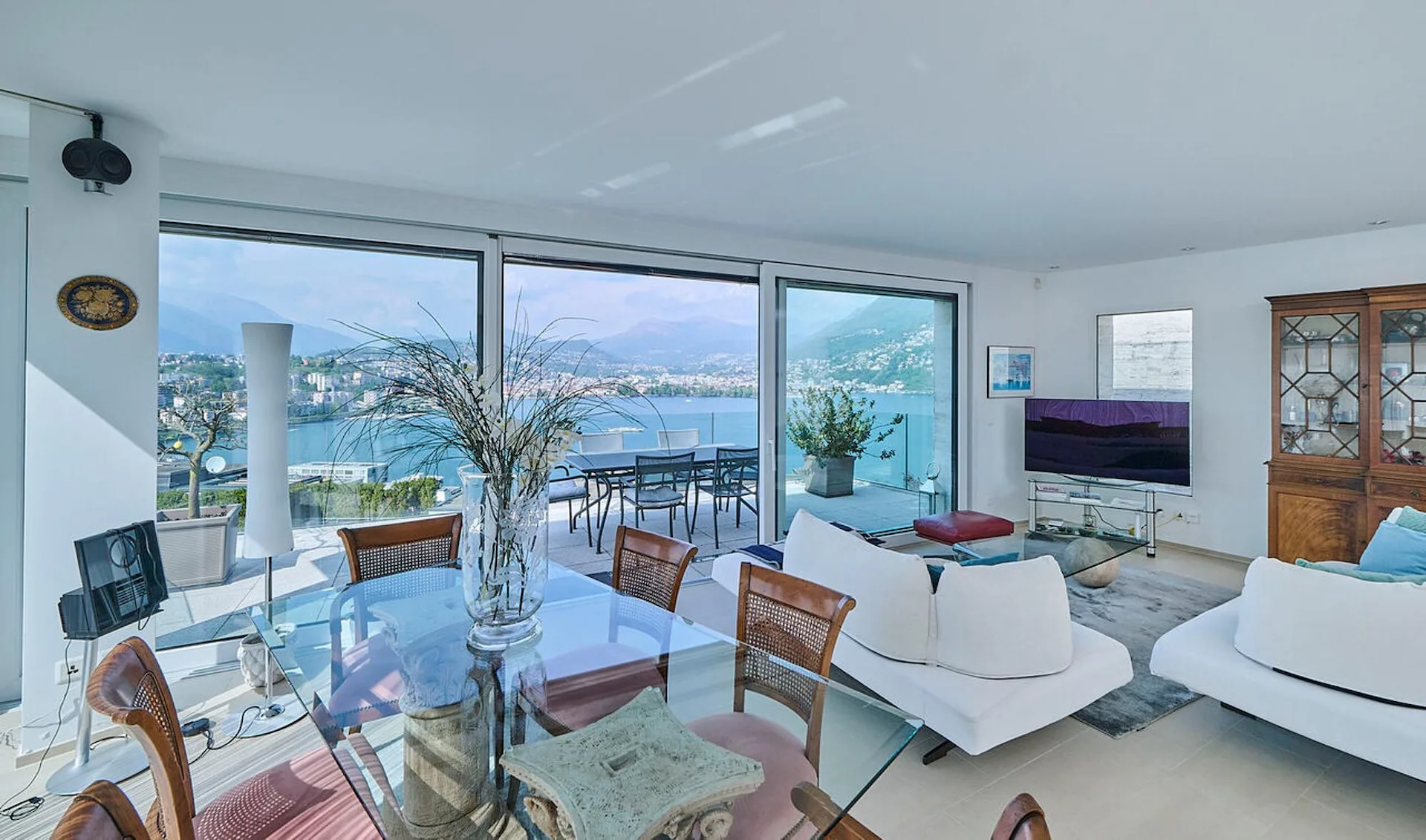 Stupendo 4,5 locali con vista lago in residenza prestigiosa