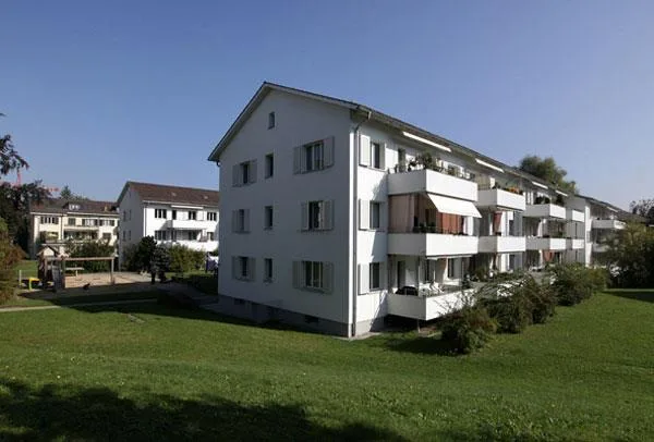 Entspannt leben und wohnen - mit Balkon ins Grüne