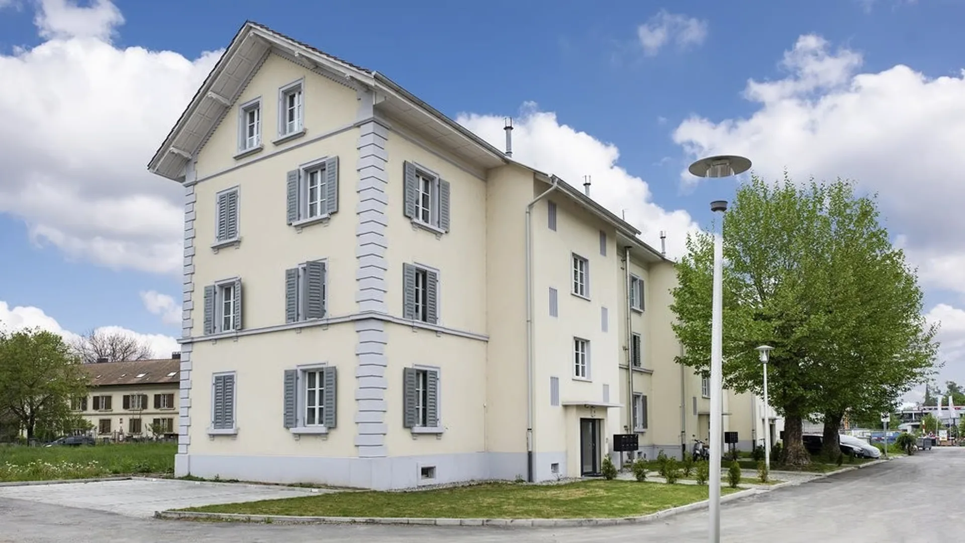 GEMÜTLICHE WOHNUNG AN GUTER LAGE ZU VERMIETEN