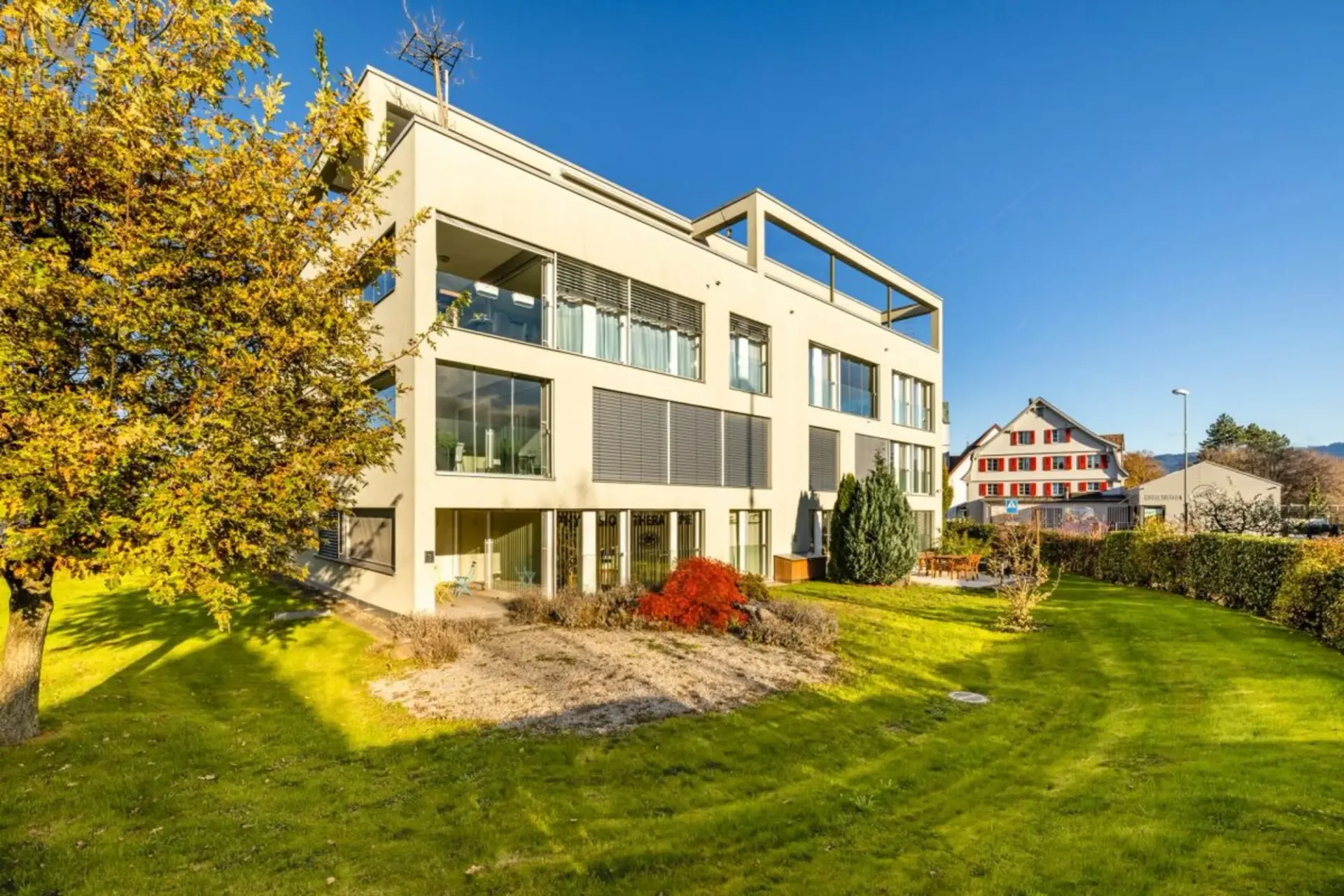Schöne und sehr gepflegte 4 1/2 Zimmer-Wohnung in der  Überbauung "Alti Moschti"