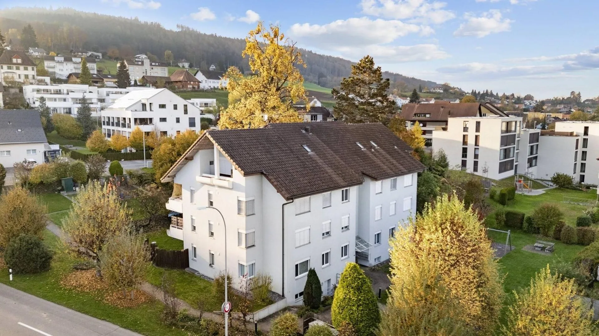 Zentralgelegene, gemütliche 2.5-Zimmer-Wohnung mit Blick ins Grüne
