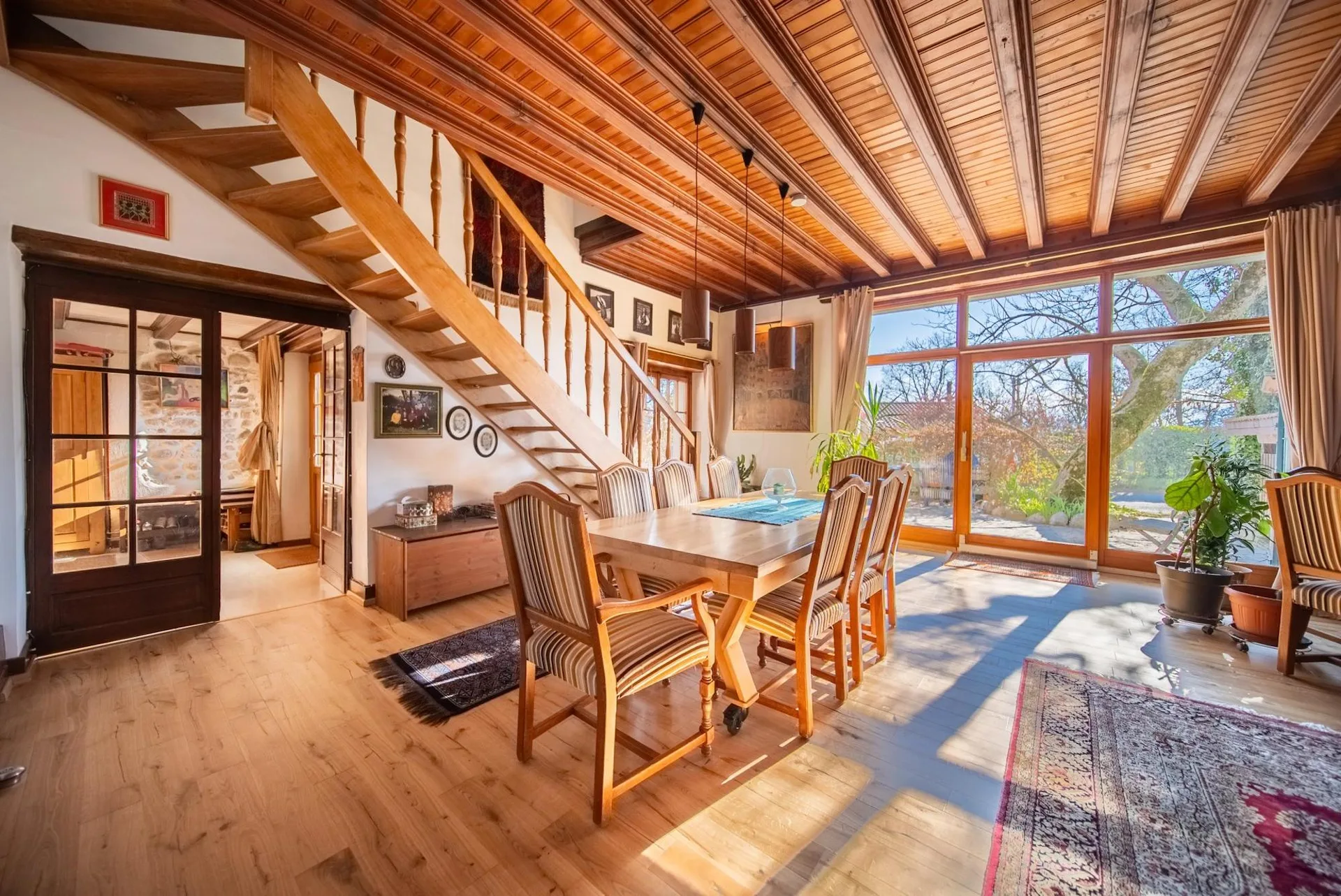 Peney-Dessus Spacieux duplex 7 pièces avec jardin