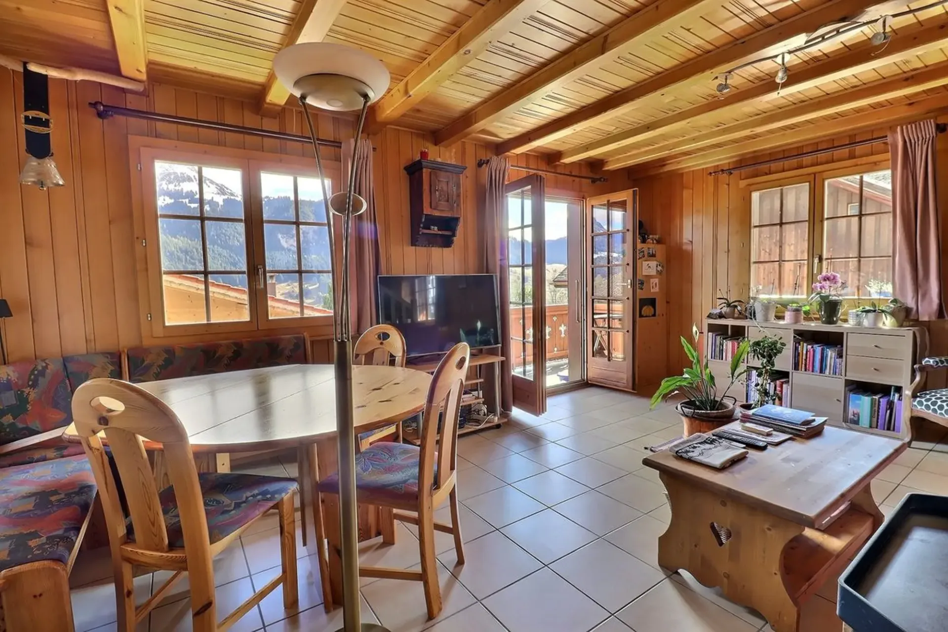 Angenehmes Dachgeschoß-Duplex in Château-d'Oex zu verkaufen
