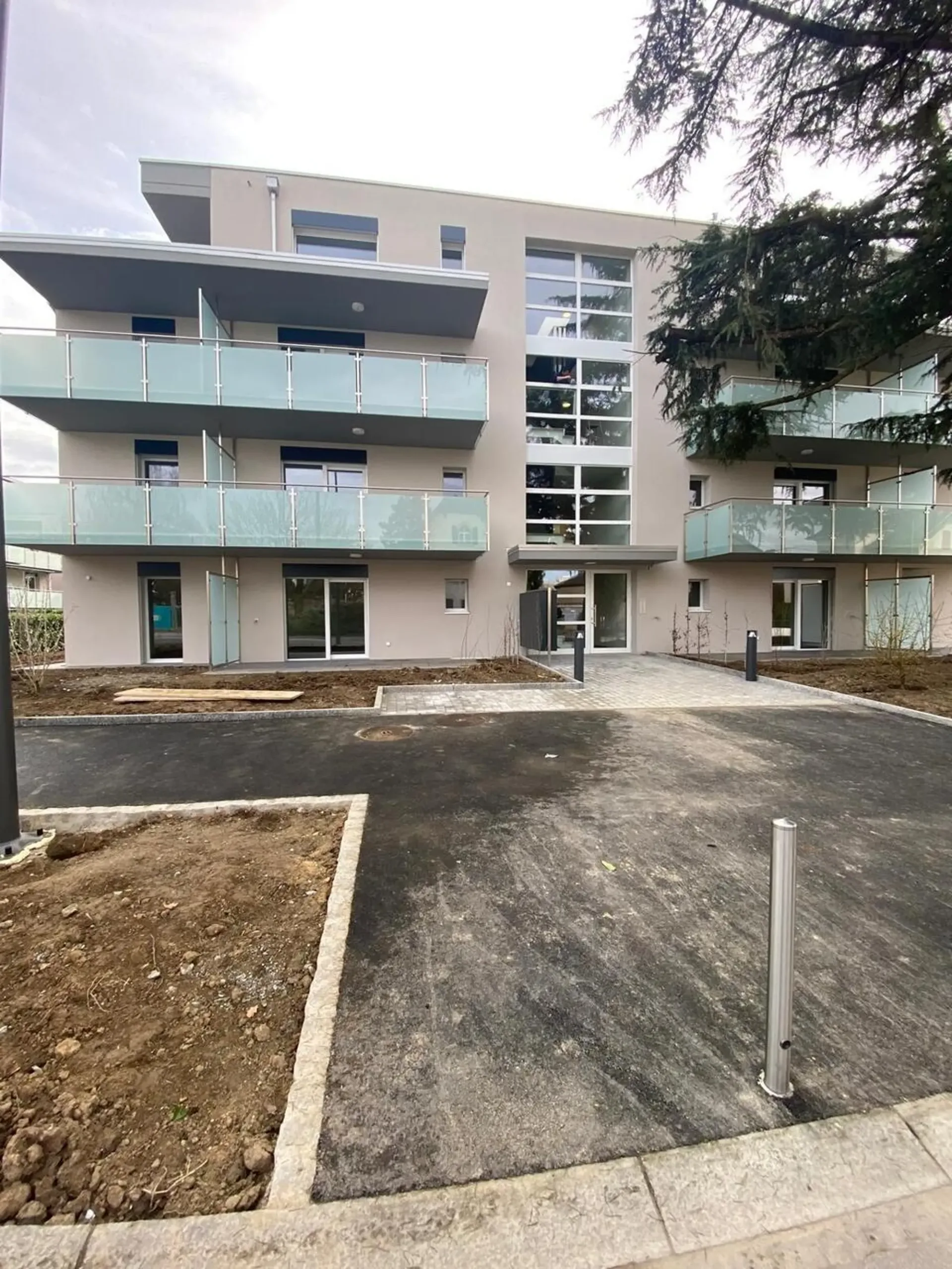 Studio Neuf au rdc avec terrasse de 13.5 m2 proche EPFL / UNIL