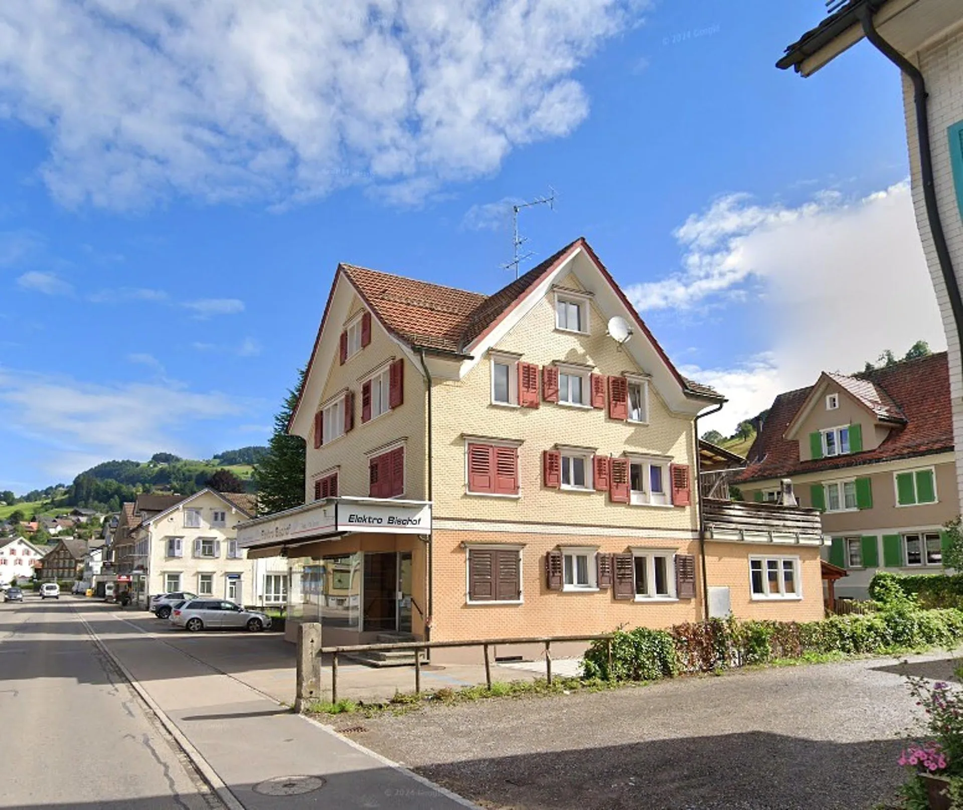 Charming Maisonette Apartment in the Heart of Nesslau