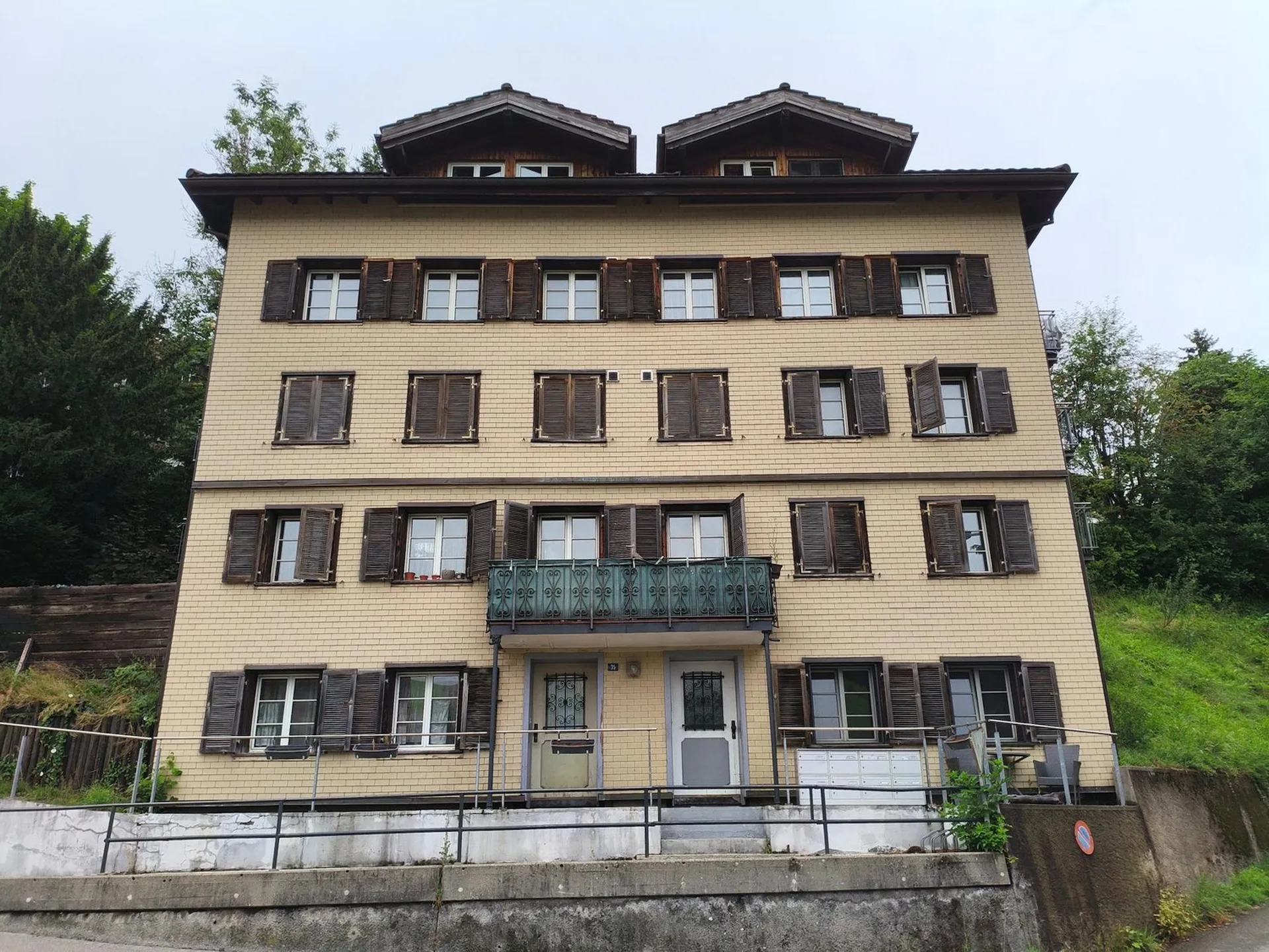 Charming 2.5-room apartment with balcony in Herisau!