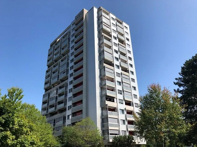 Helle Wohnung - Überbauung Thoracker