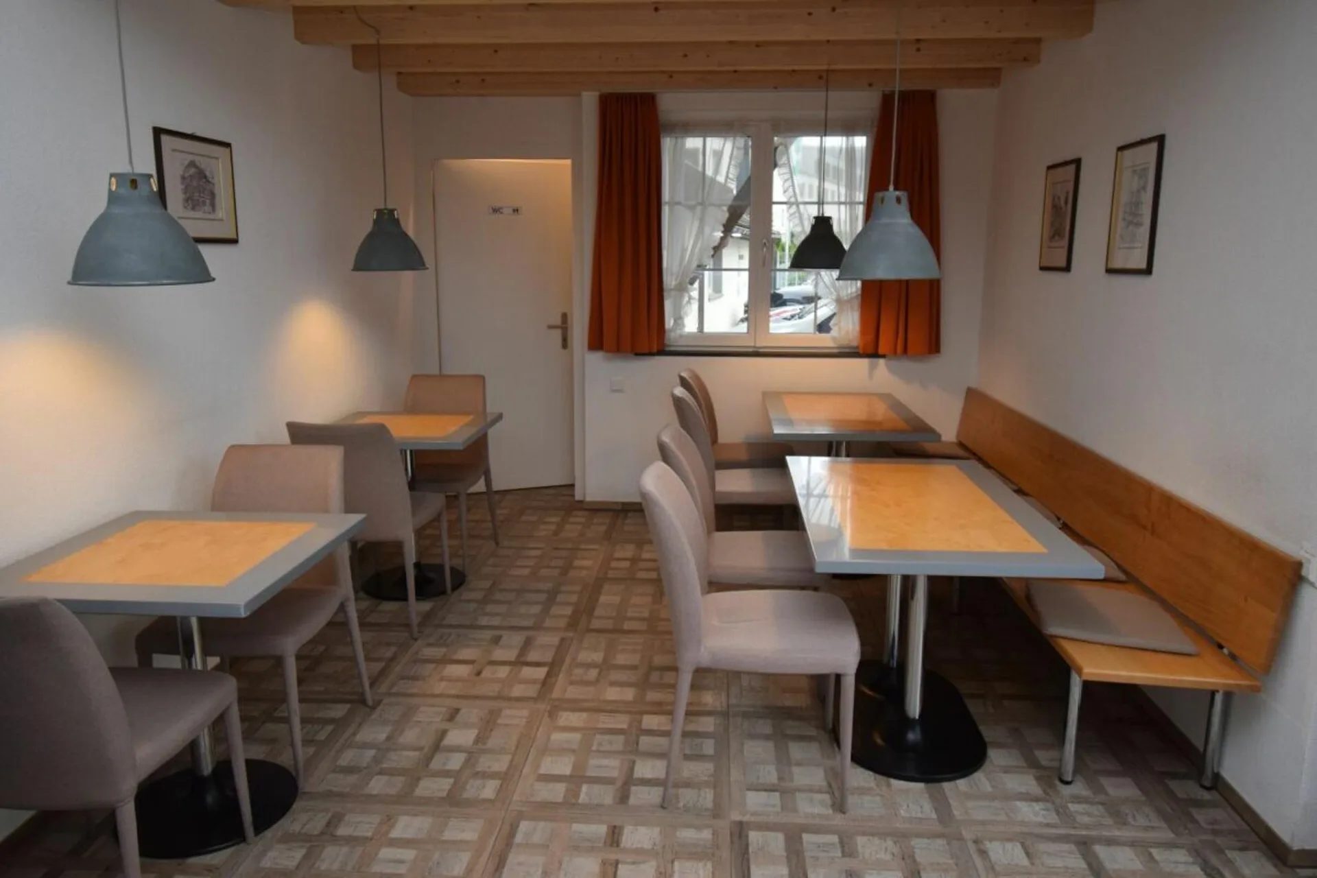 Büro oder Praxis Hundecoiffeur am Stadtrand von Frauenfeld