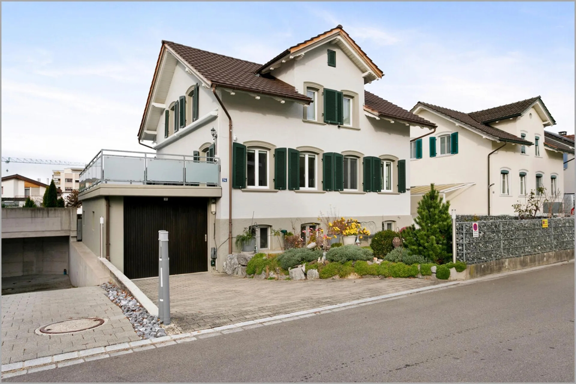 Maison individuelle rénovée avec style, idylle de jardin et beaucoup d'espace !