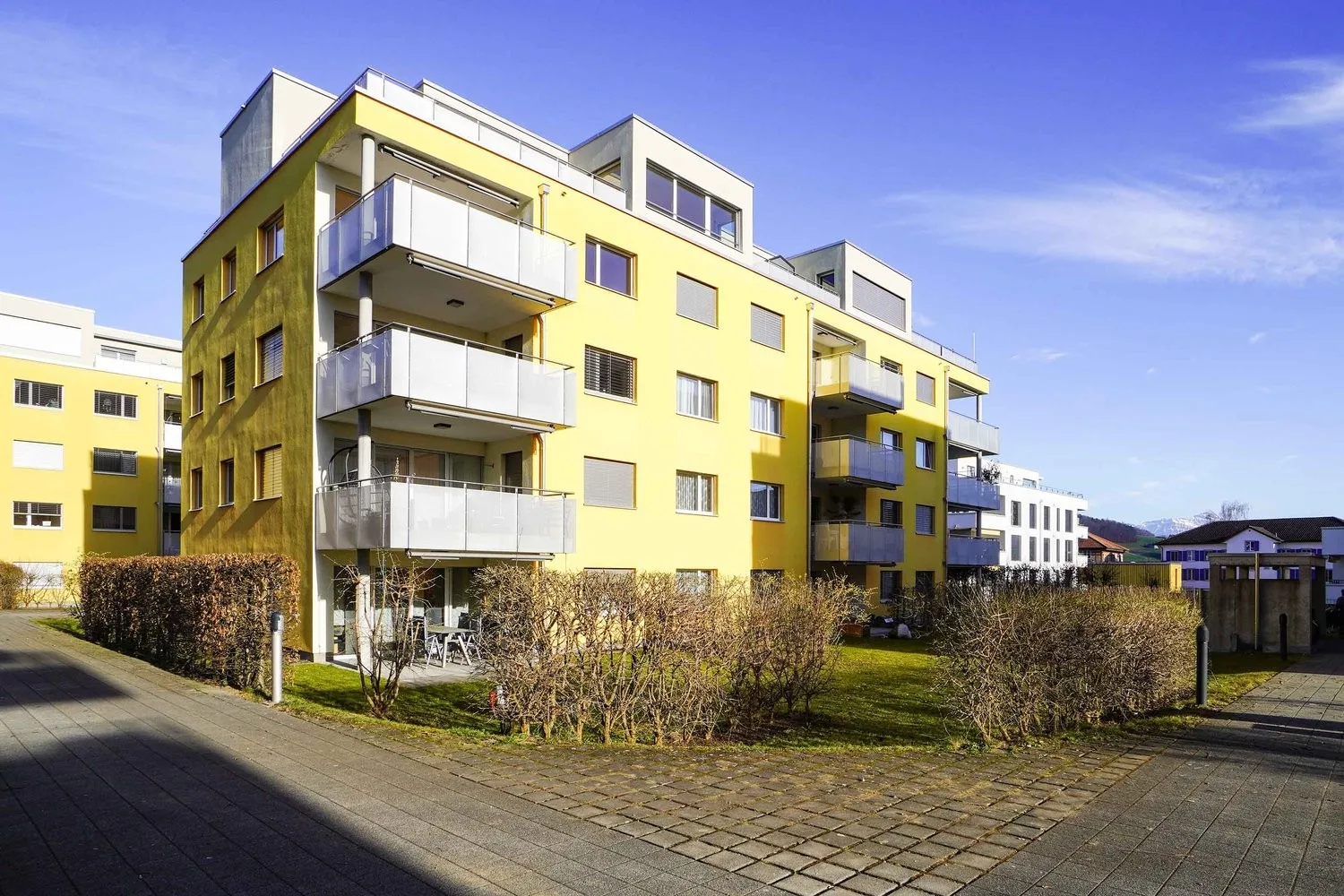 Modern und ruhiges Wohnen in schönem Quartier!
