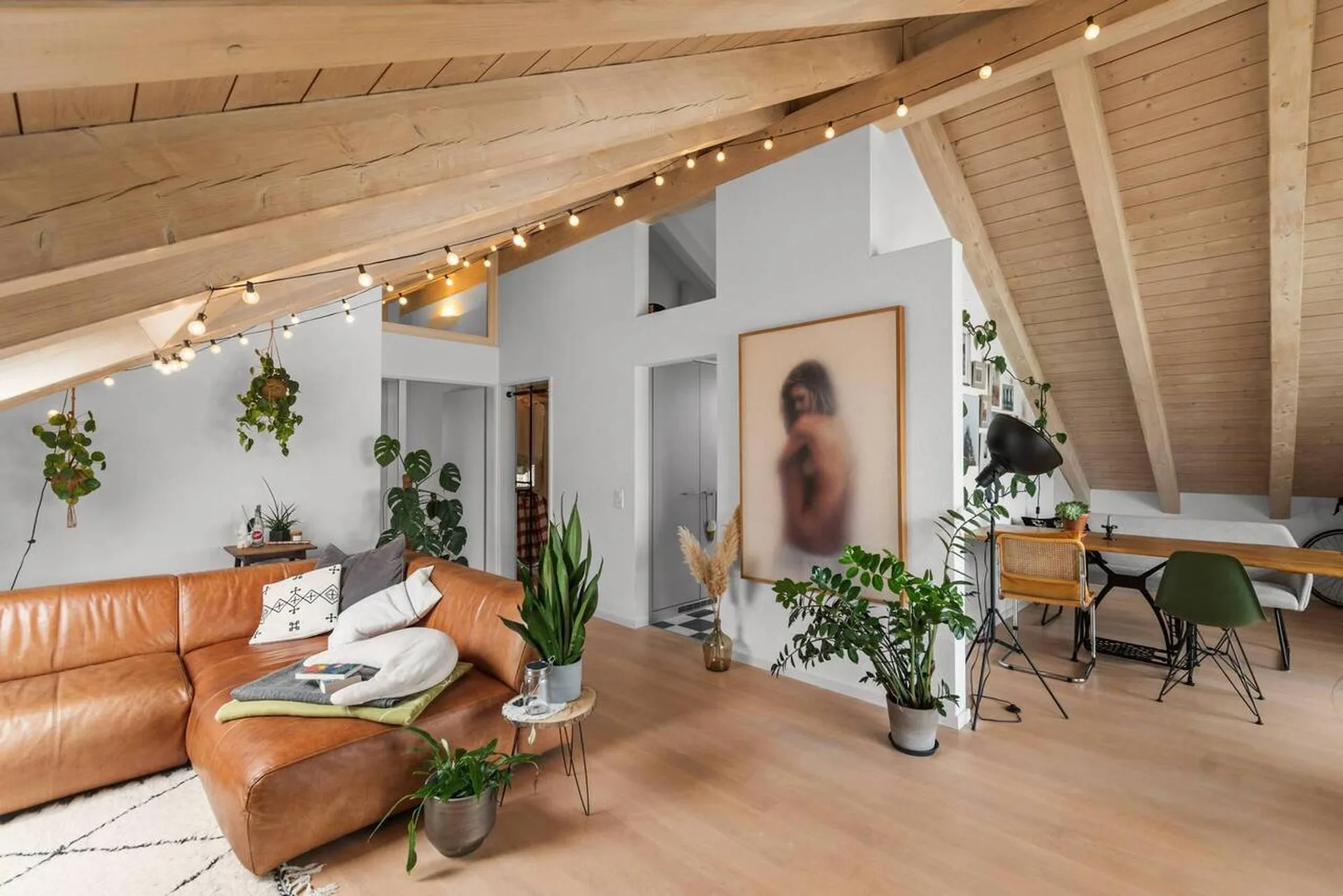 Charmante Dachwohnung an stadtnaher und sonniger Lage!