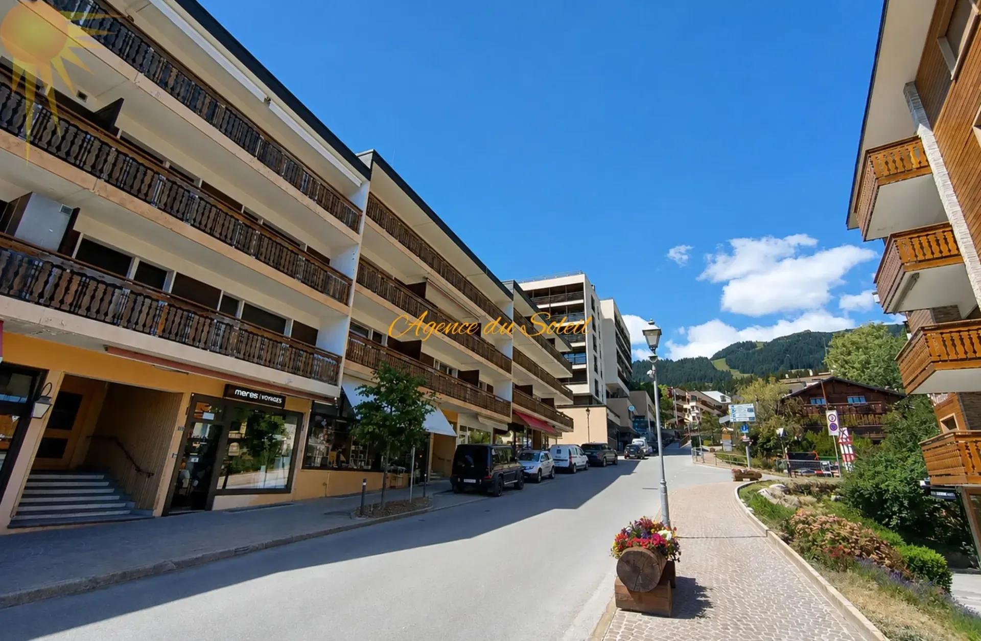 Au coeur de Crans, spacieux appartement traversant de 2.5 piècesavec 2 balcons !
